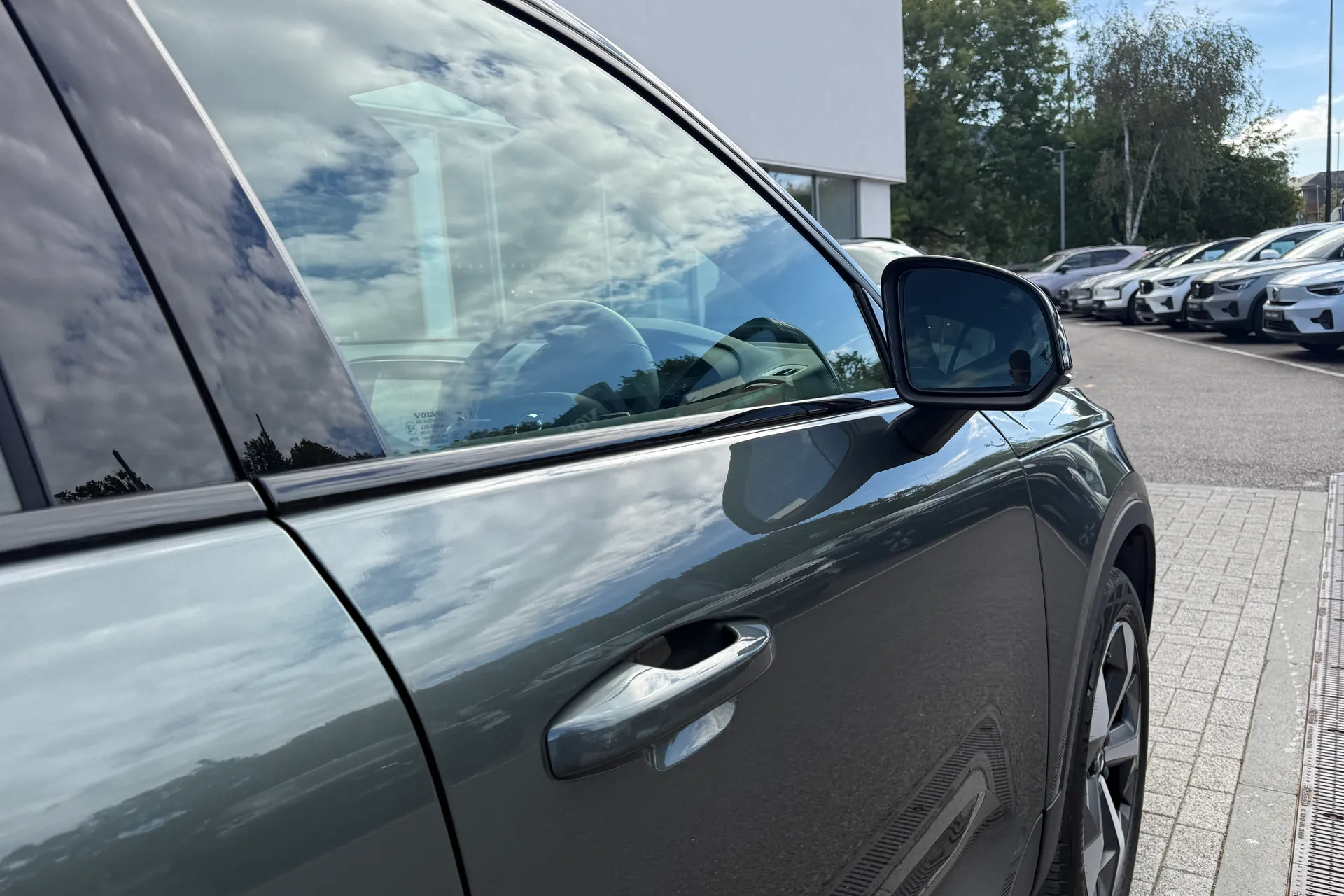 Volvo XC40 thumbnail image number 15