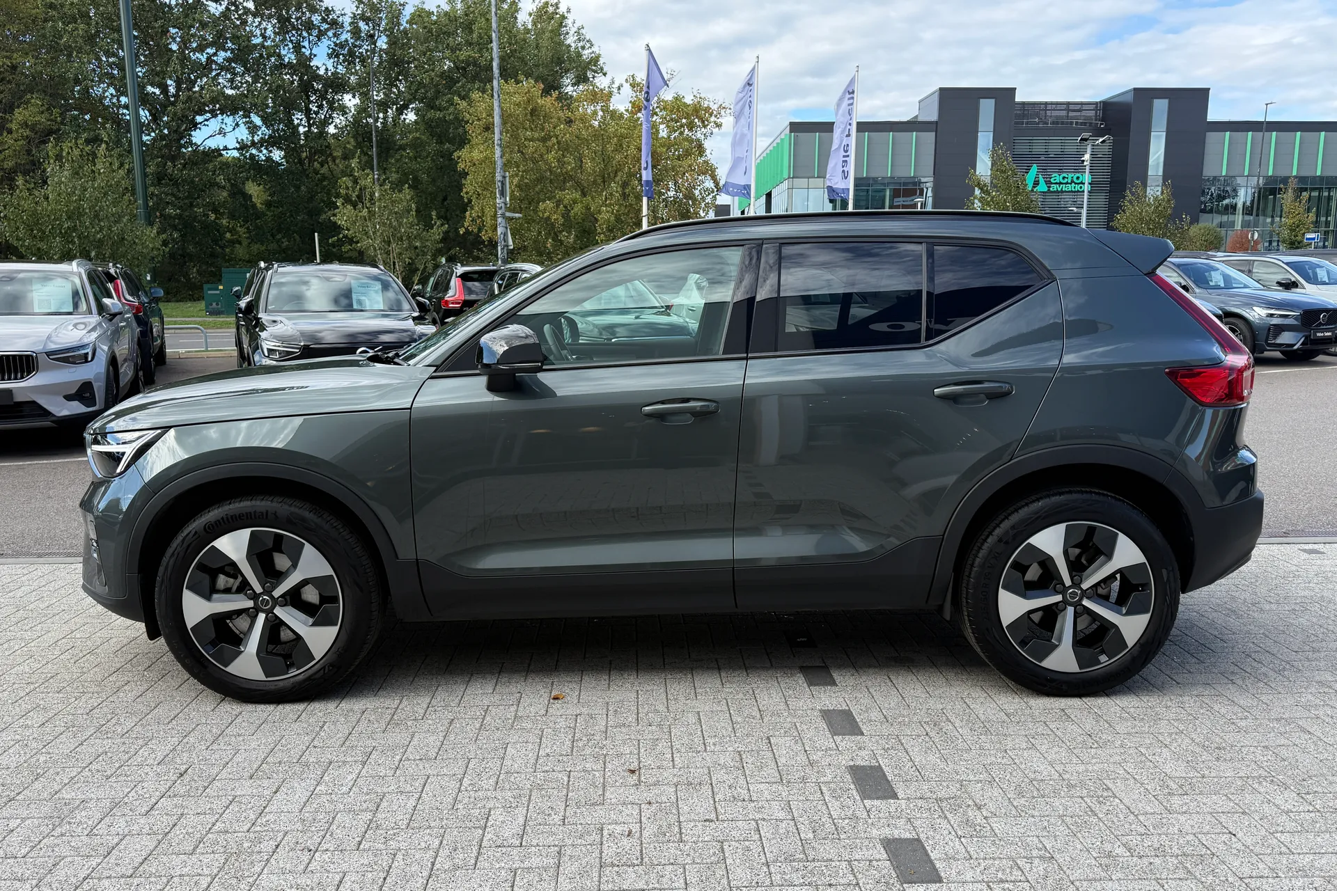 Volvo XC40 thumbnail image number 11
