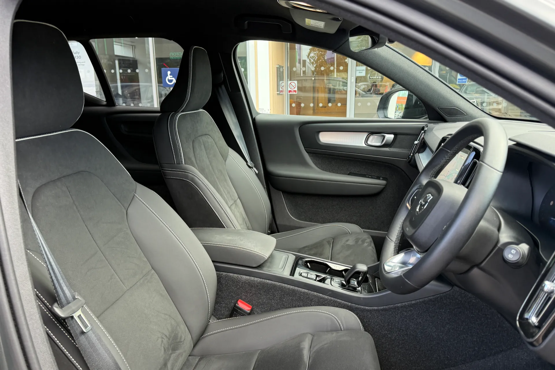 Volvo XC40 thumbnail image number 26