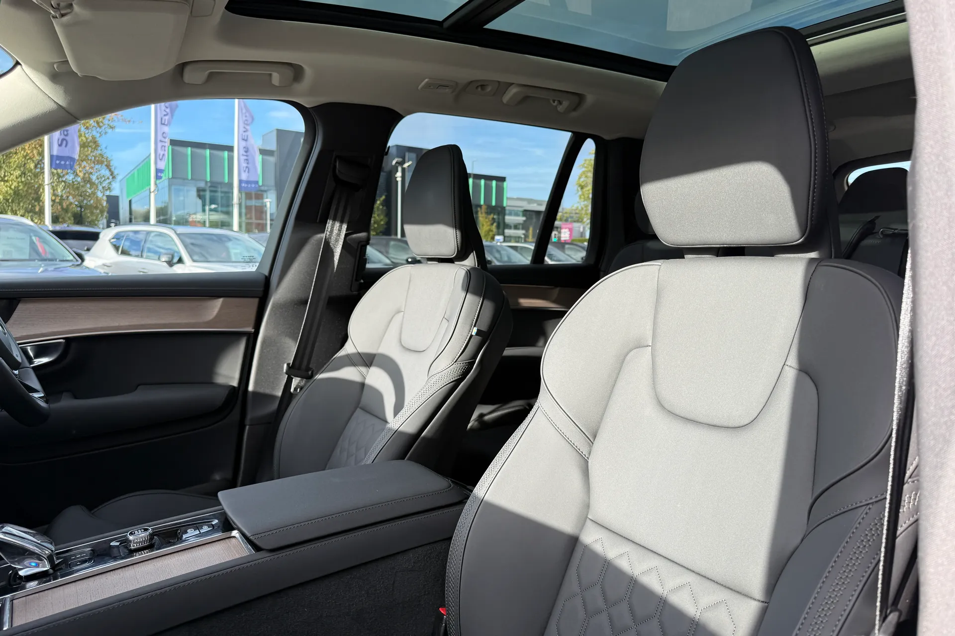 Volvo XC90 thumbnail image number 30