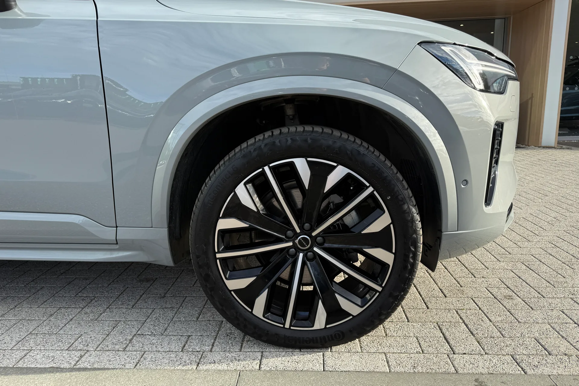 Volvo XC90 thumbnail image number 17