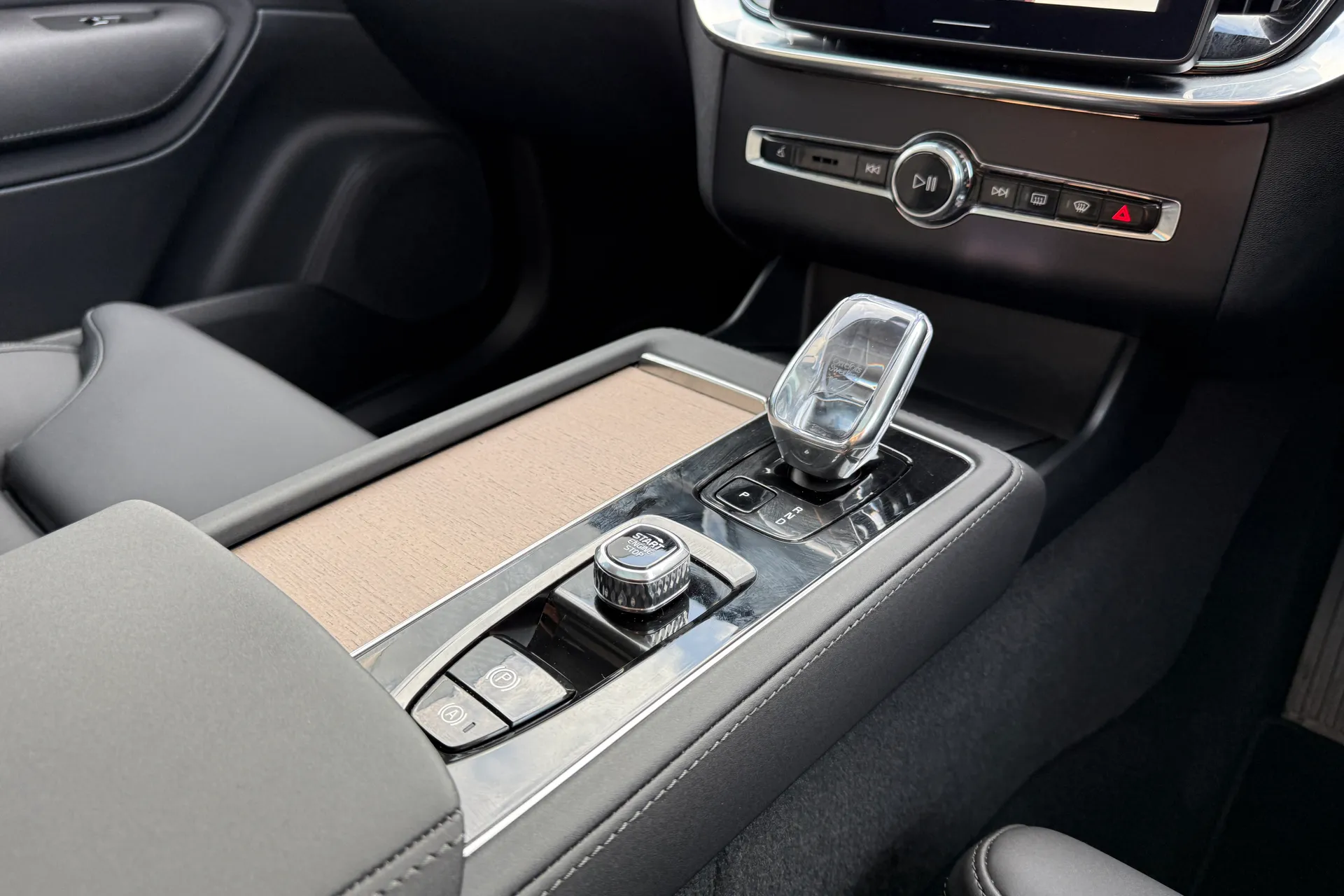 Volvo XC90 thumbnail image number 44