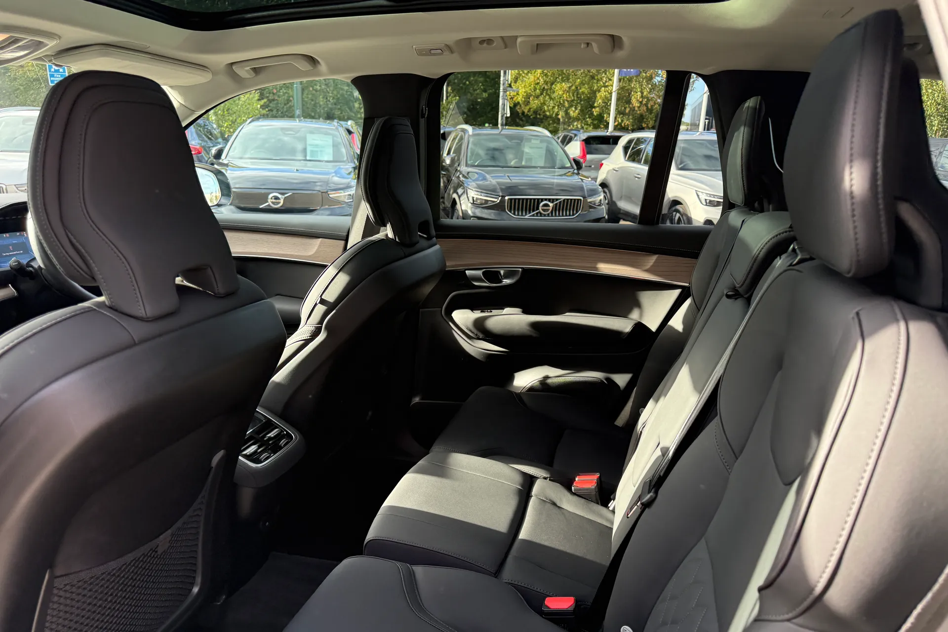 Volvo XC90 thumbnail image number 31