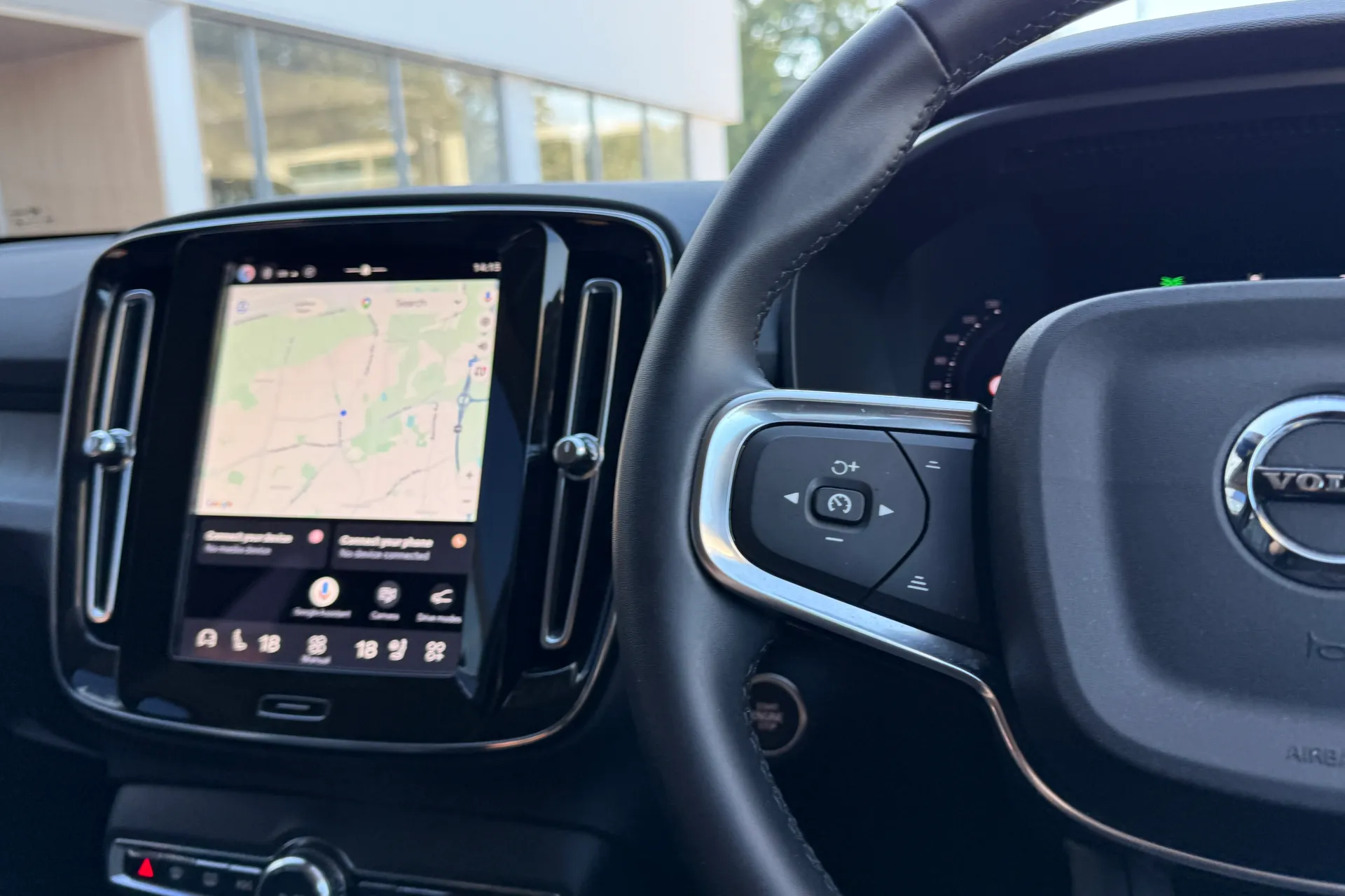 Volvo XC40 thumbnail image number 36