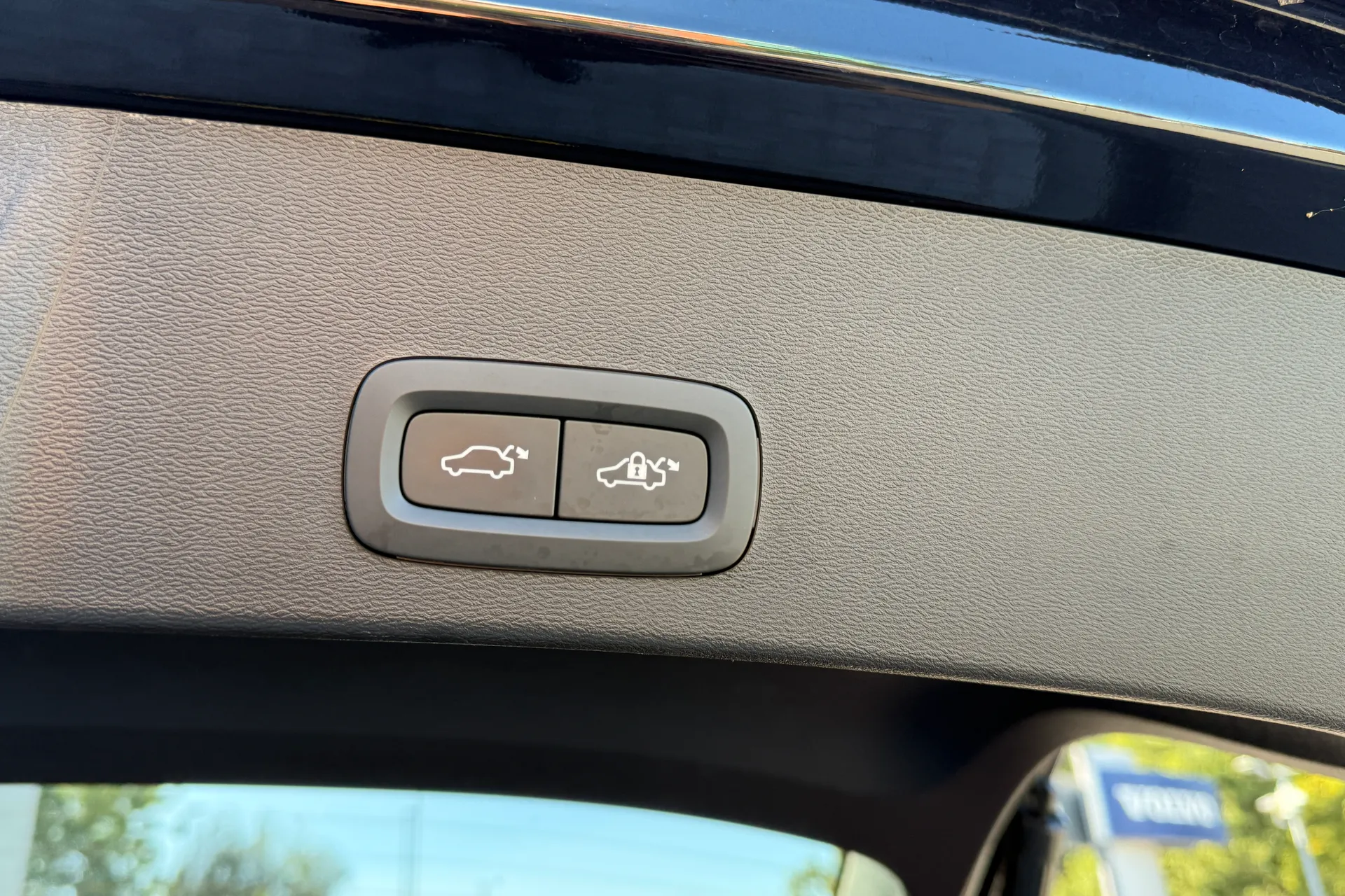 Volvo XC40 thumbnail image number 21