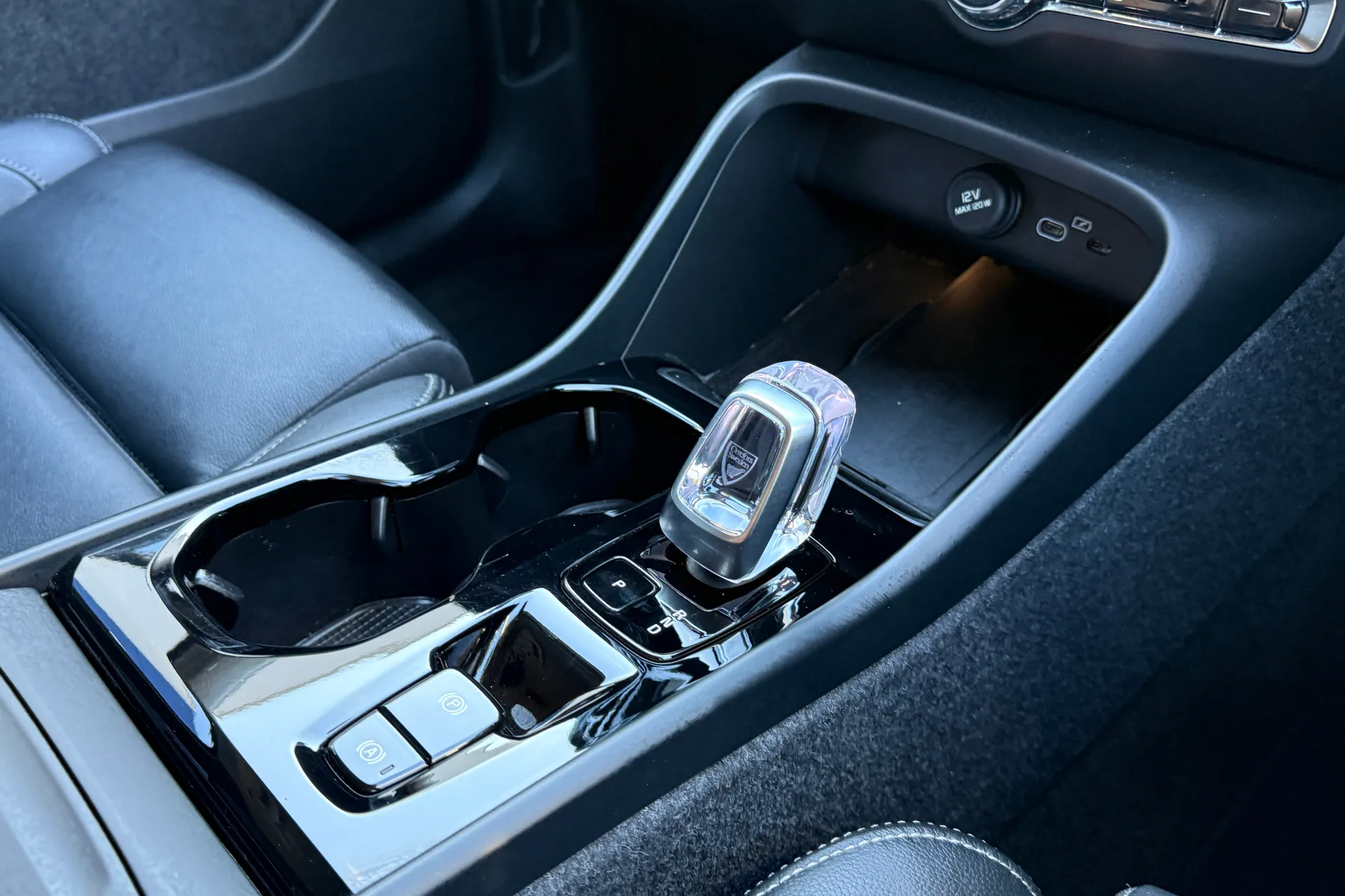 Volvo XC40 thumbnail image number 42