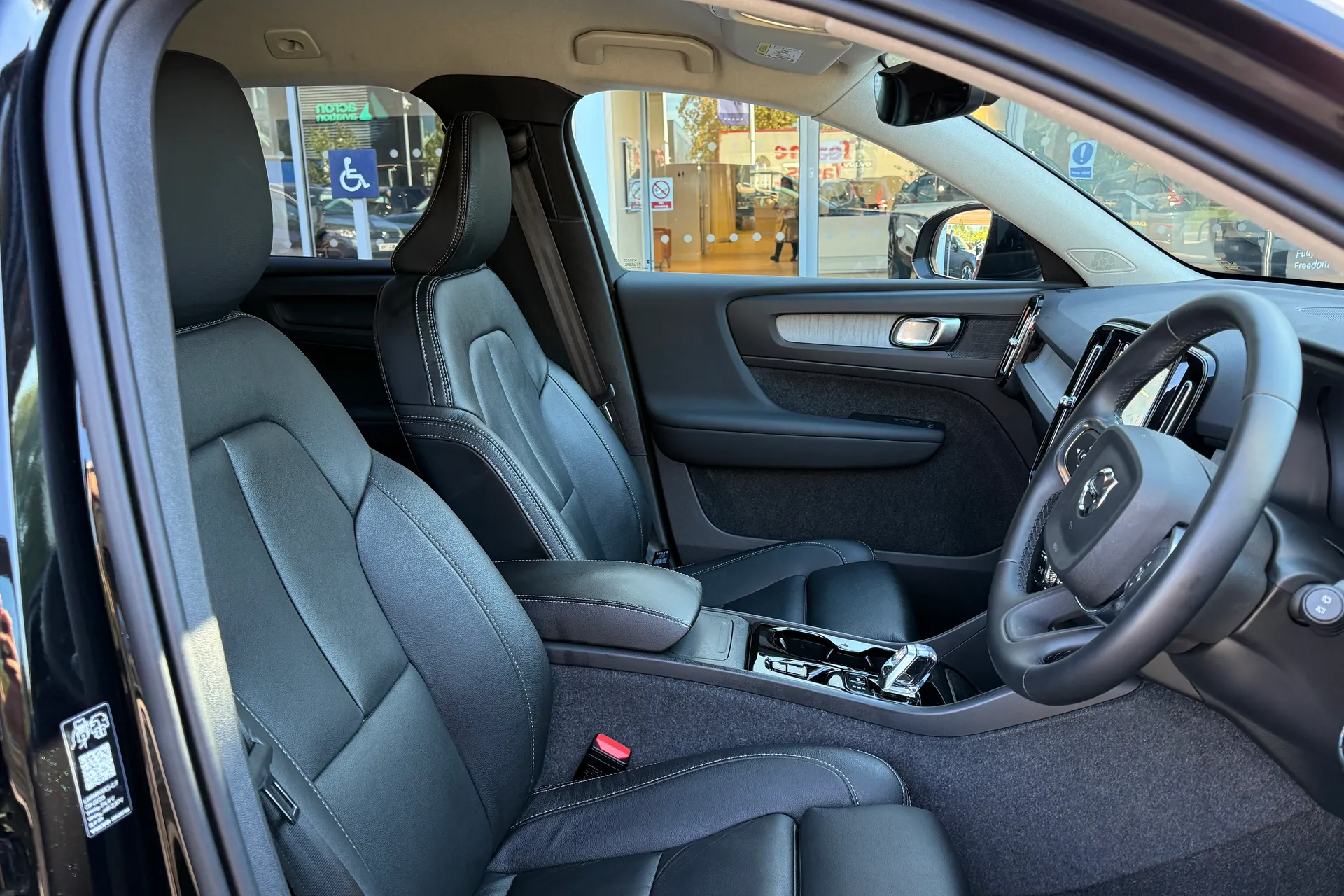 Volvo XC40 thumbnail image number 27