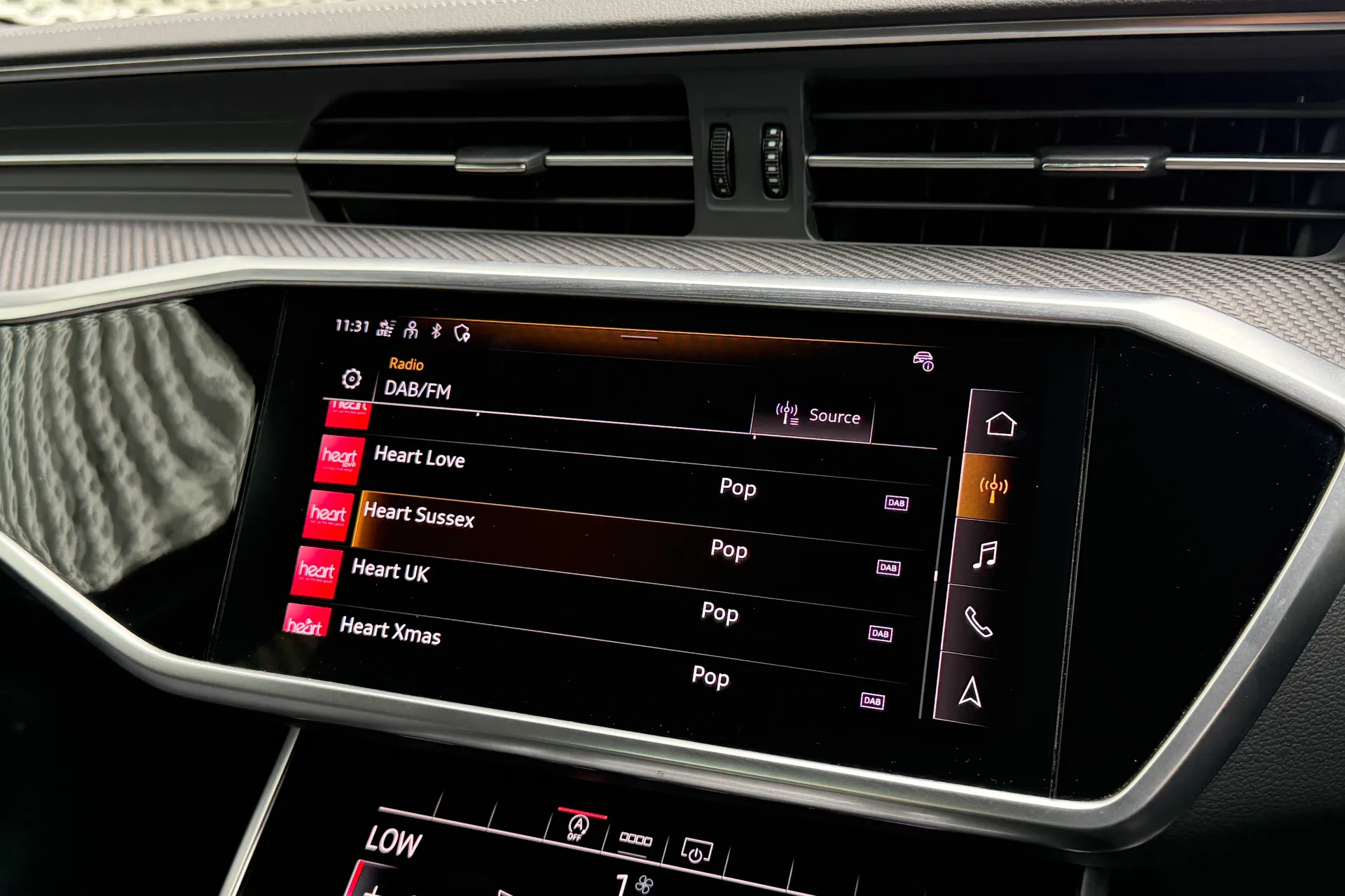 Audi A6 thumbnail image number 32