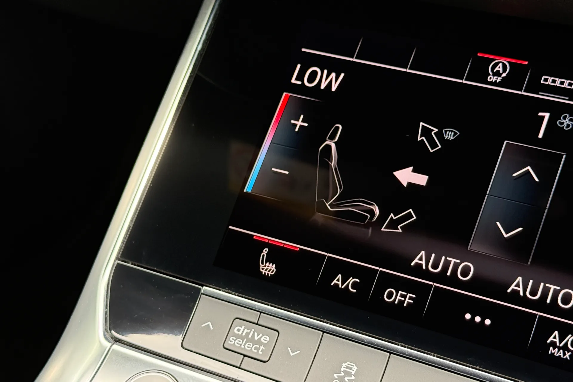 Audi A6 thumbnail image number 25