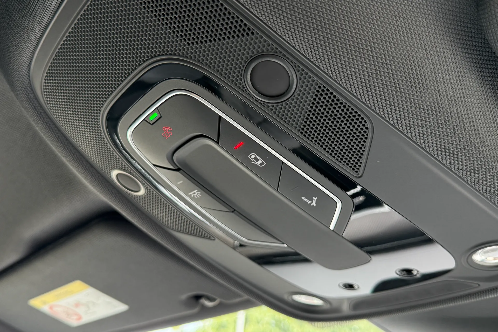 Audi A6 thumbnail image number 38
