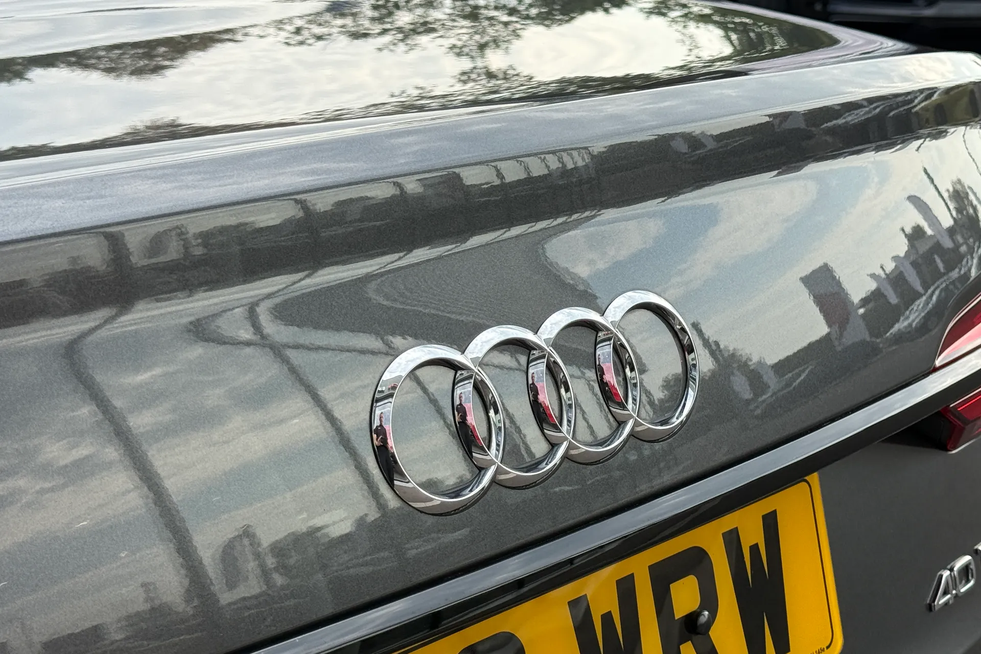 Audi A6 thumbnail image number 21