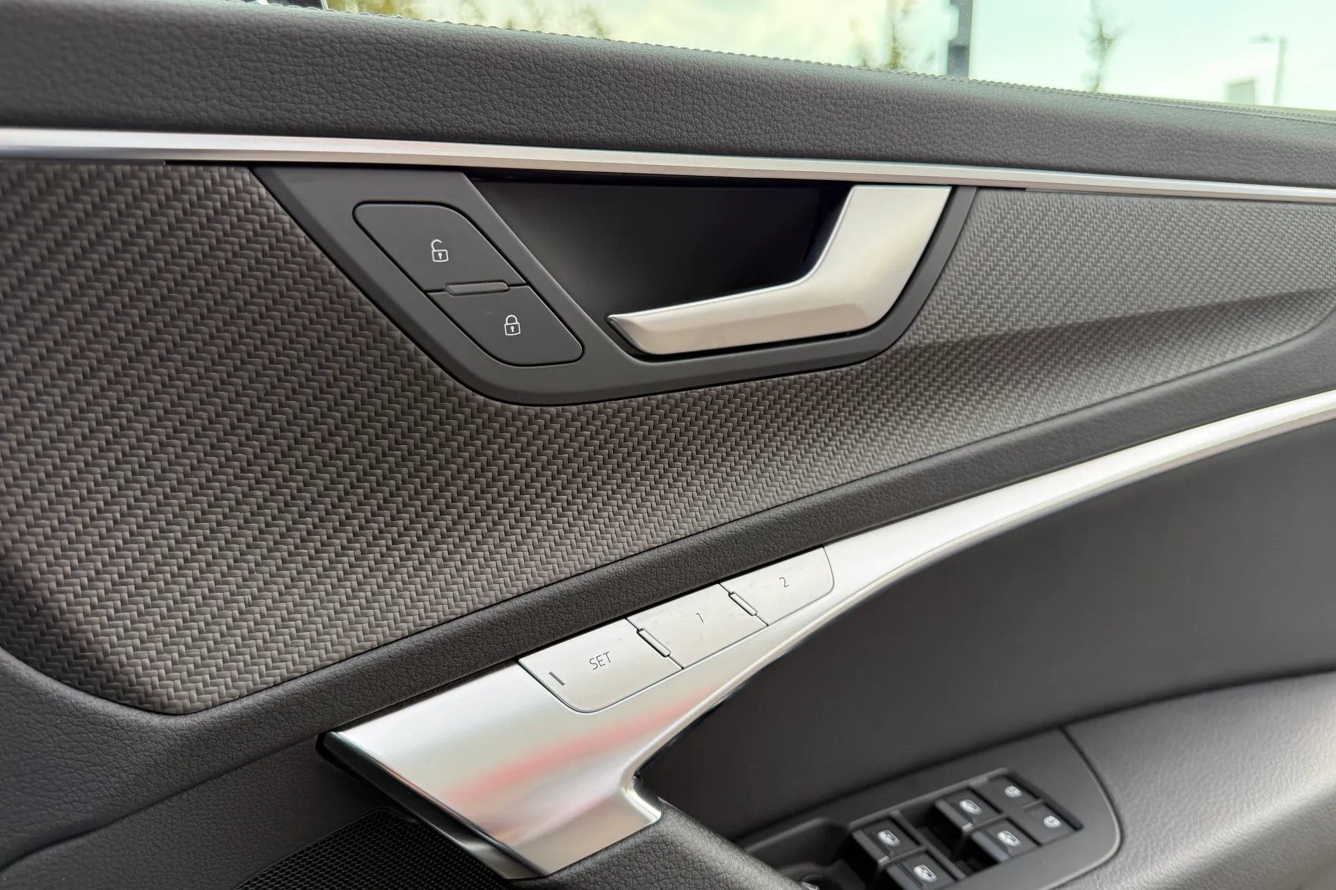 Audi A6 thumbnail image number 33