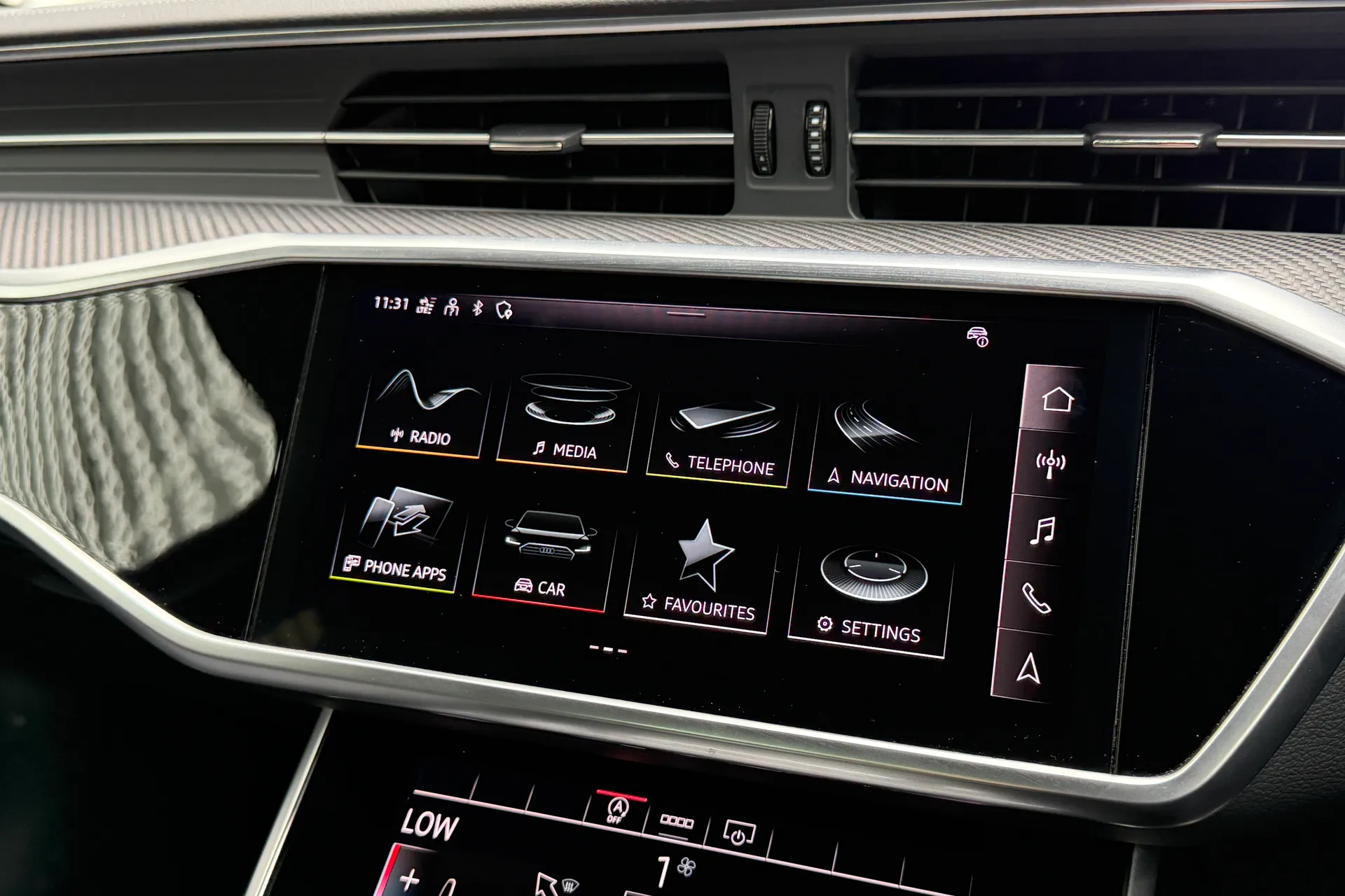 Audi A6 thumbnail image number 27