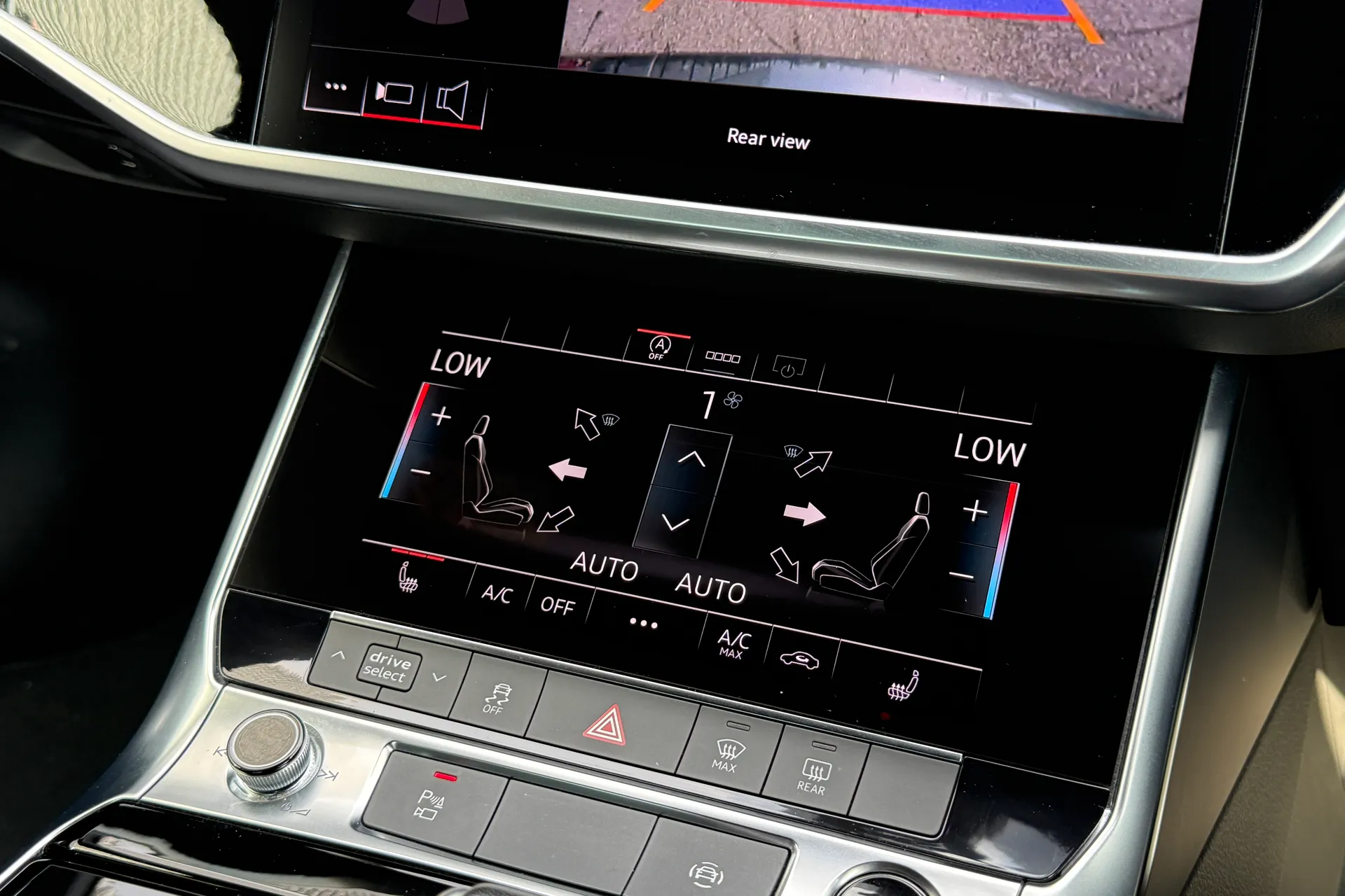 Audi A6 thumbnail image number 22