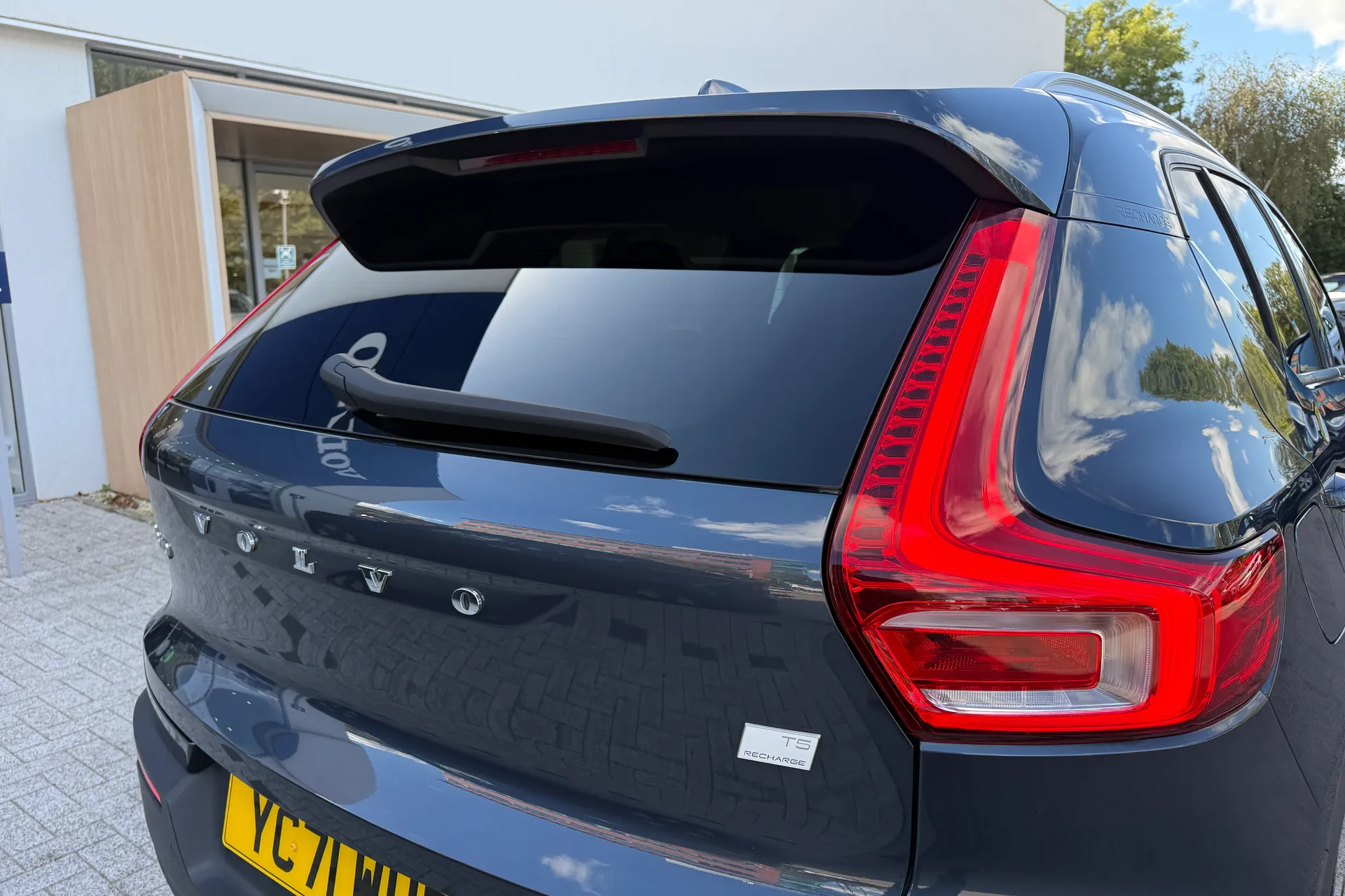 Volvo XC40 thumbnail image number 17