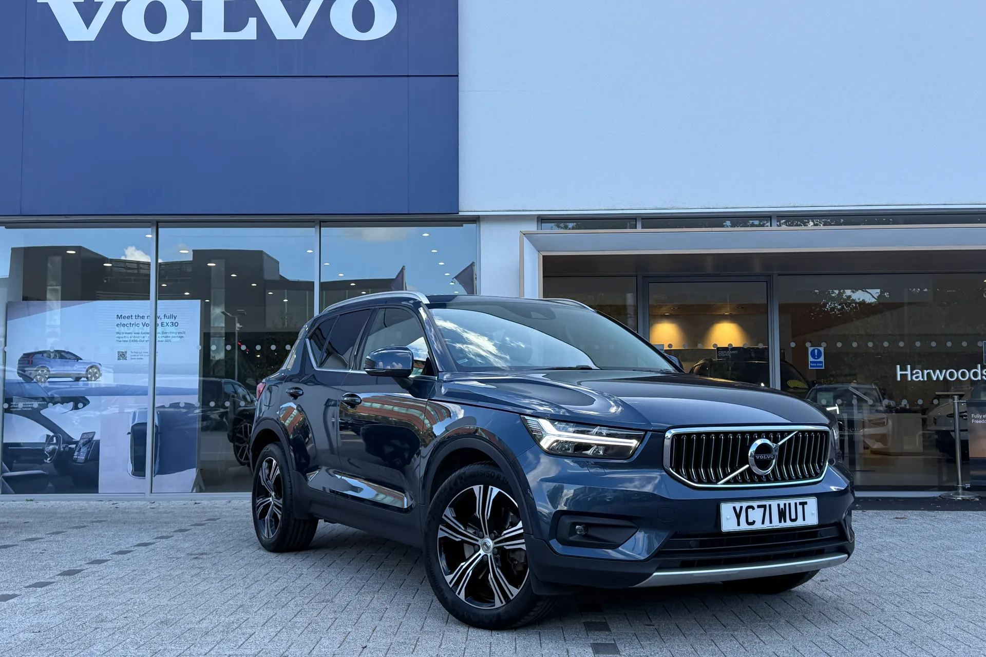 Volvo XC40 focused image