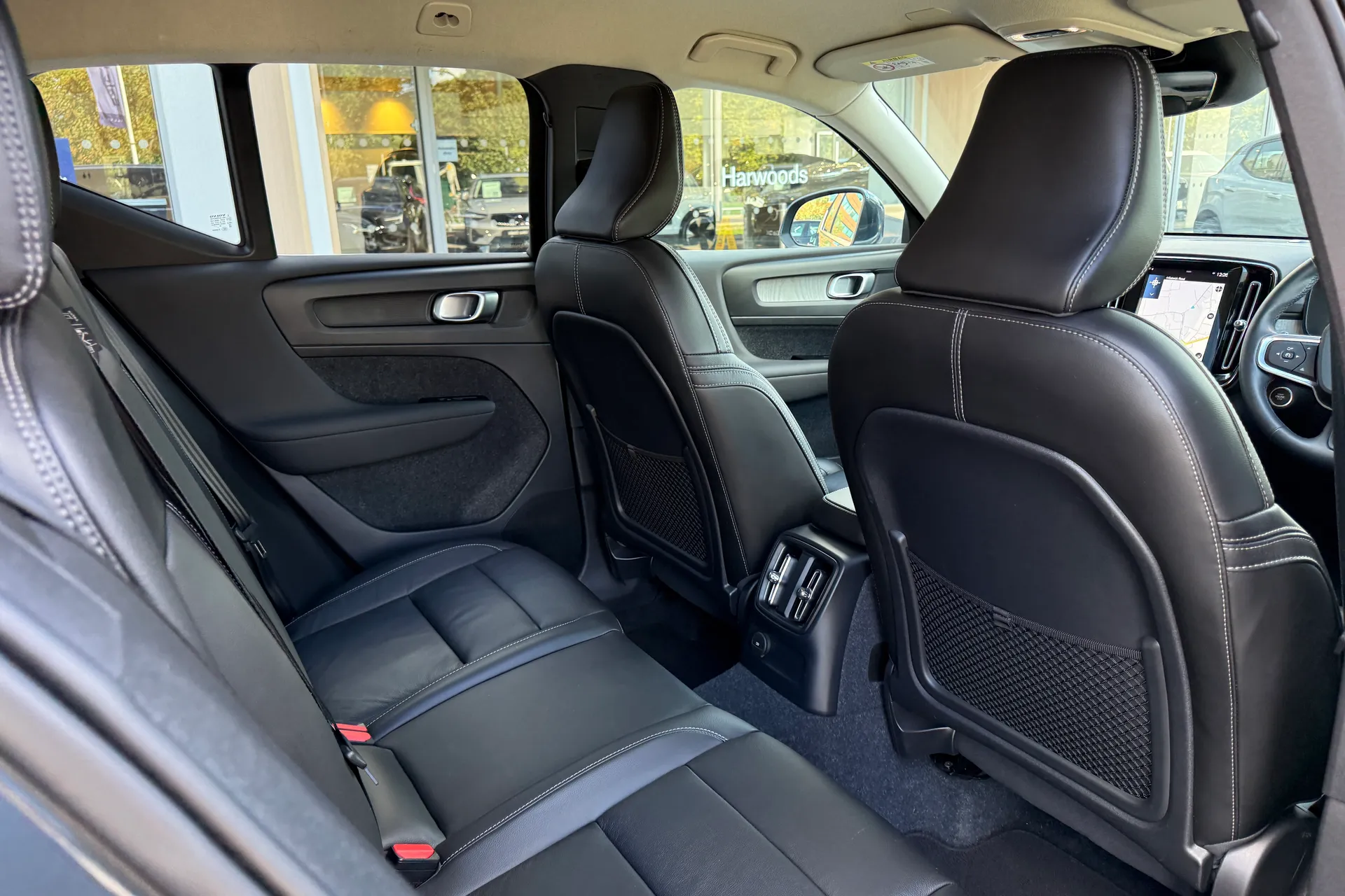 Volvo XC40 thumbnail image number 23