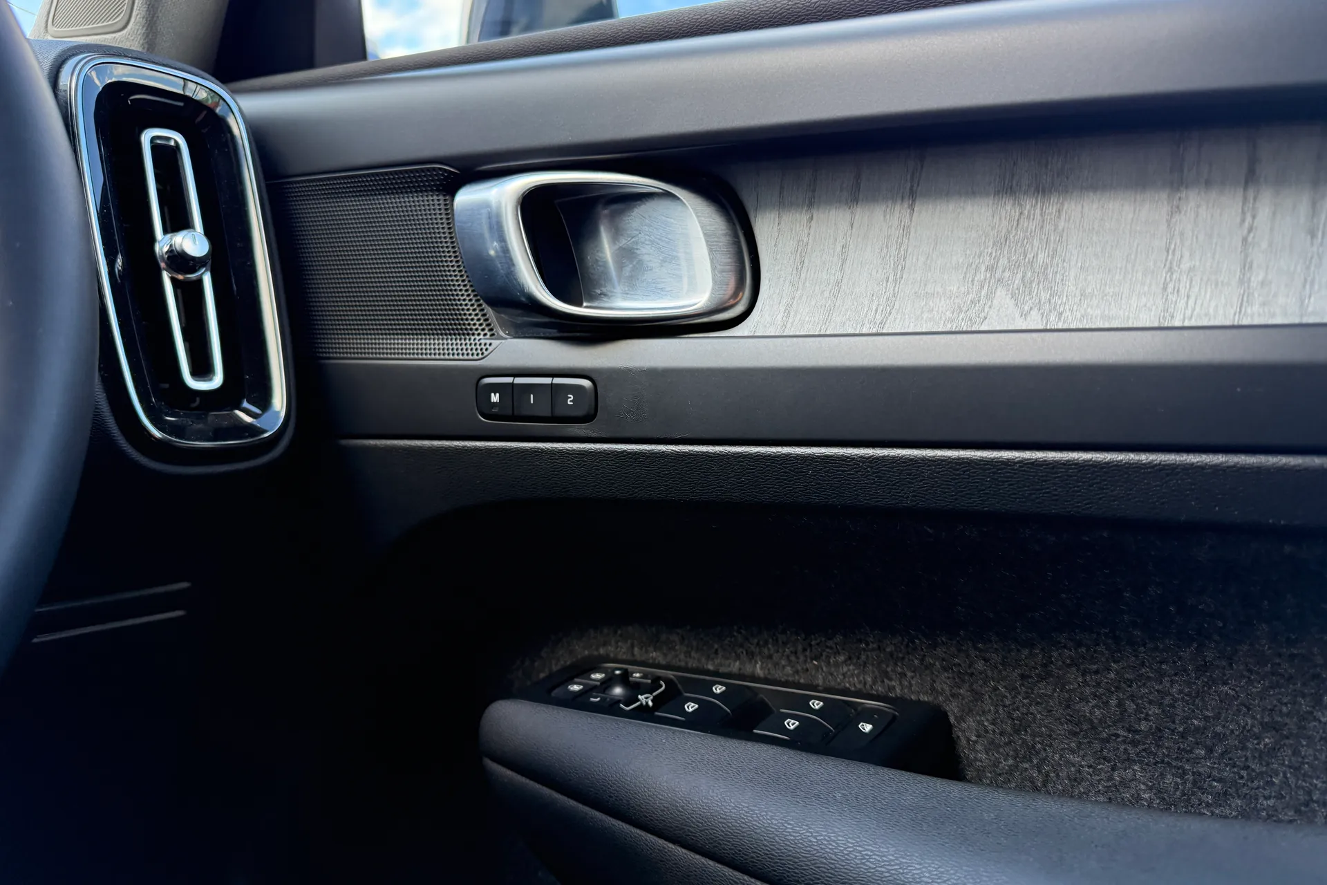 Volvo XC40 thumbnail image number 41