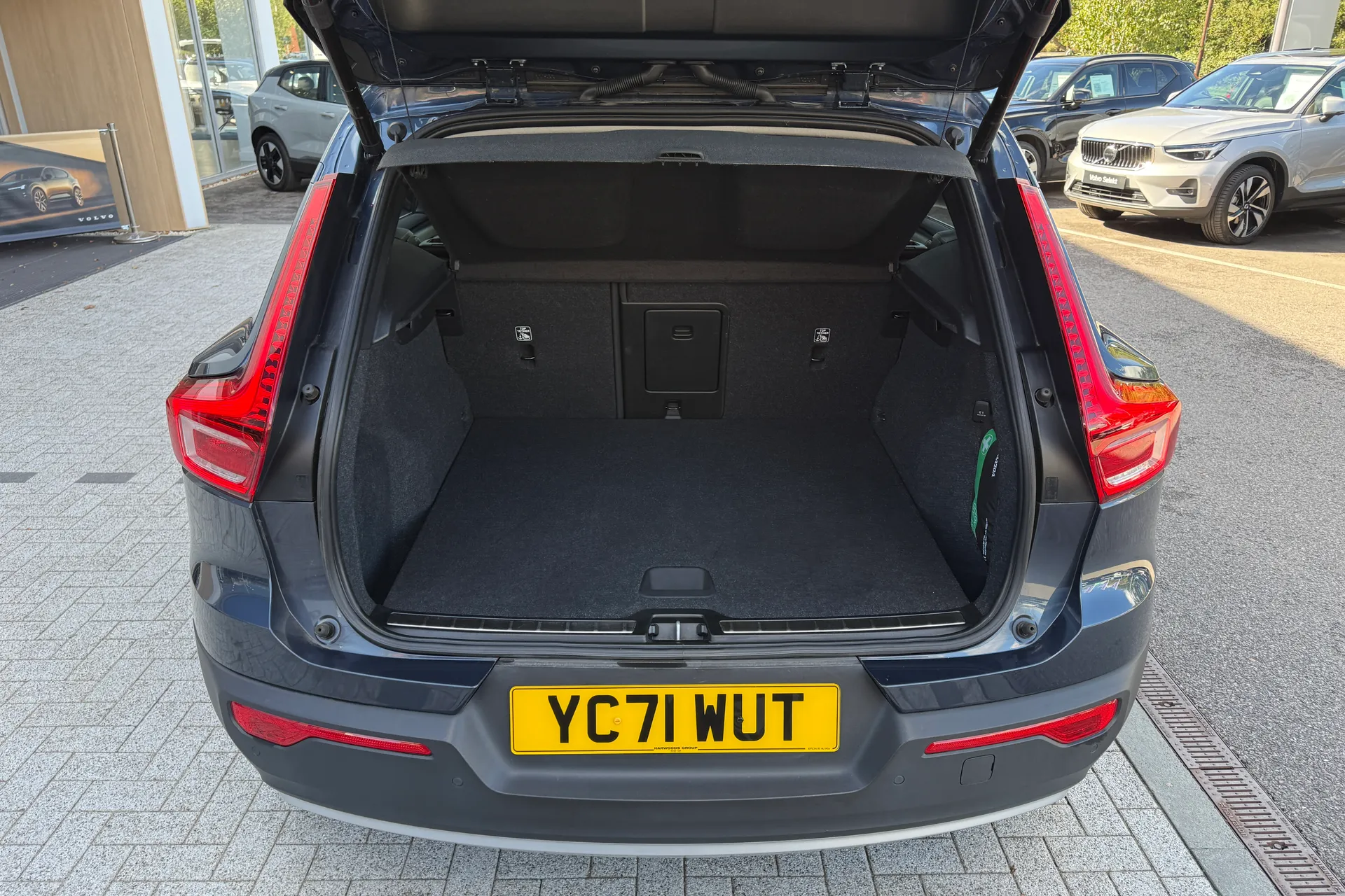 Volvo XC40 thumbnail image number 19
