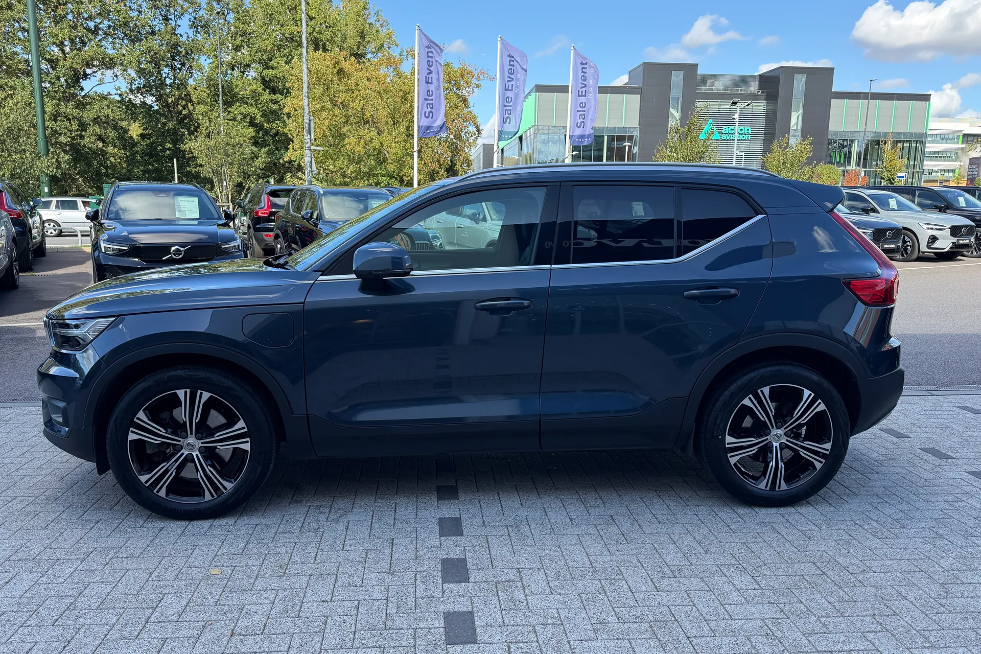 Volvo XC40 thumbnail image number 11