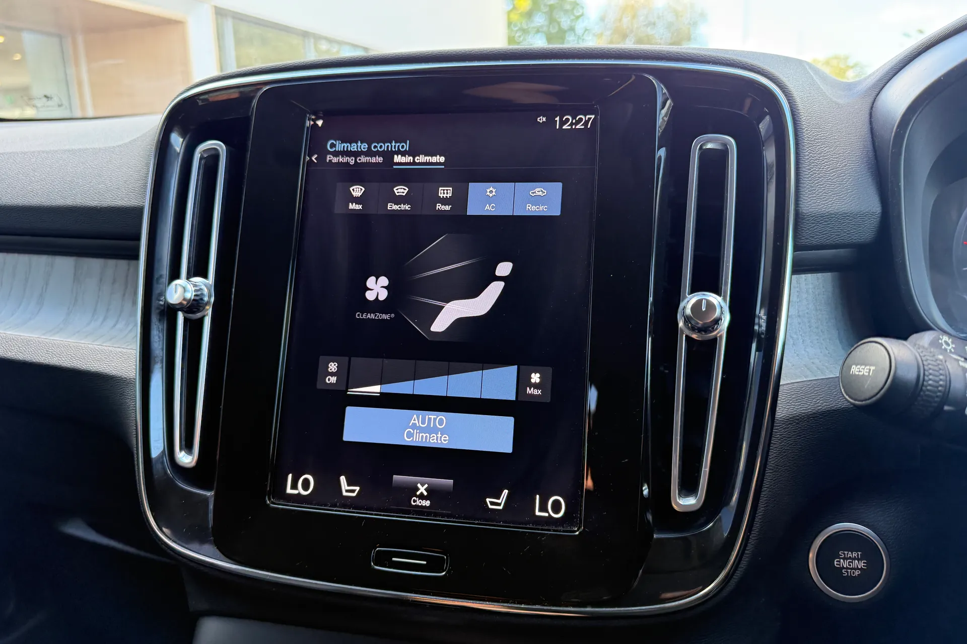 Volvo XC40 thumbnail image number 37