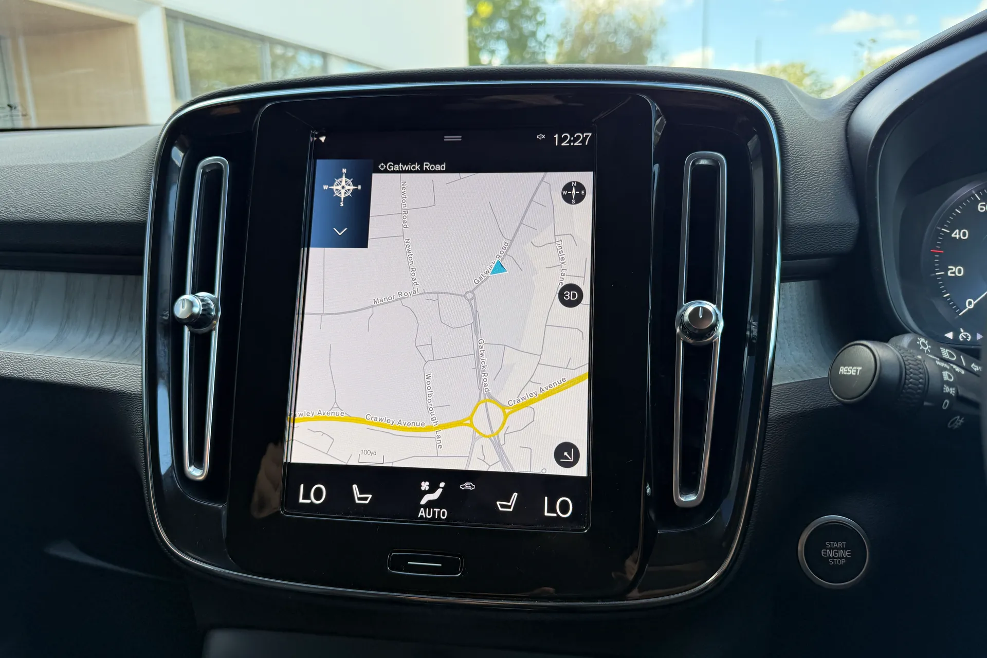 Volvo XC40 thumbnail image number 5