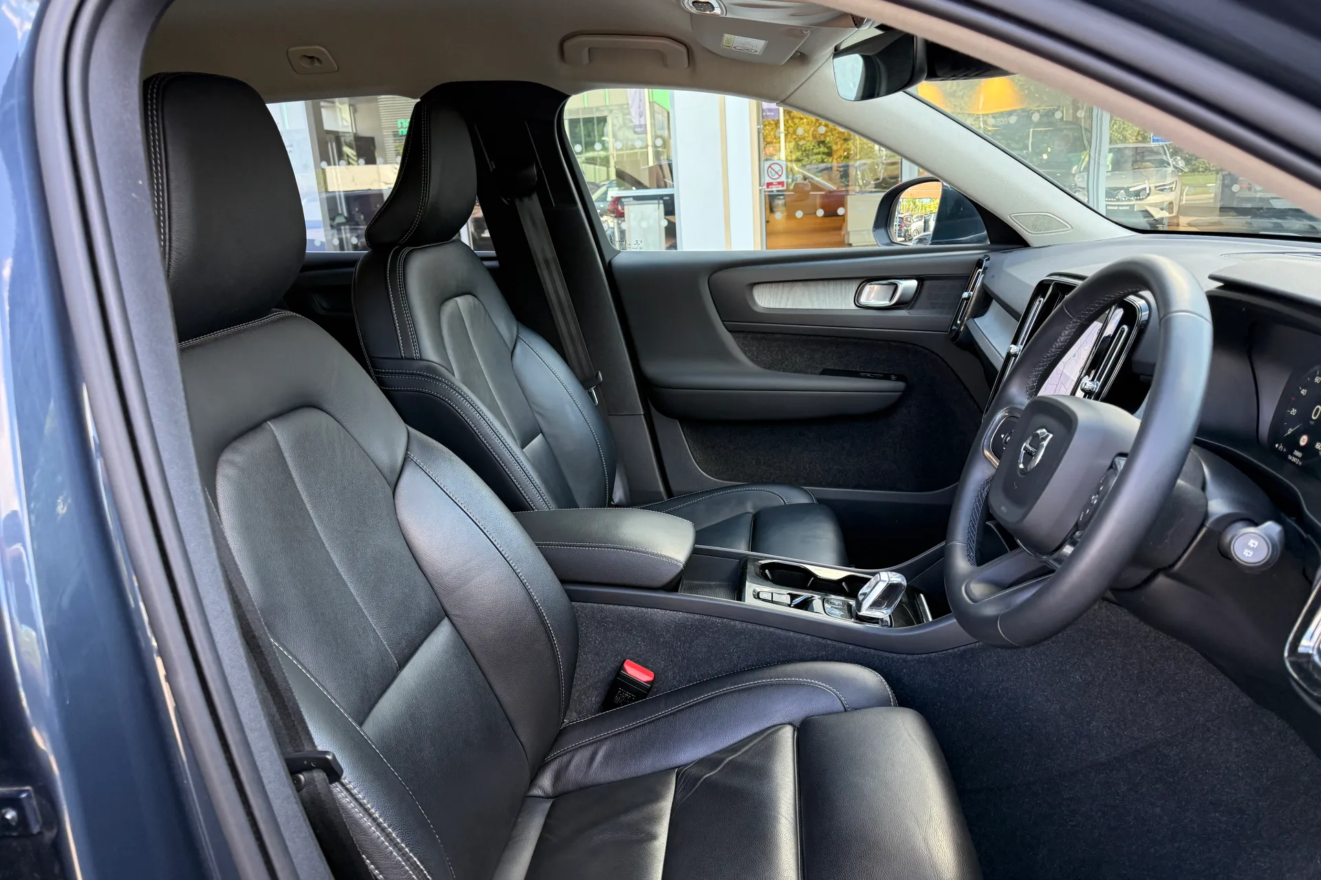 Volvo XC40 thumbnail image number 26