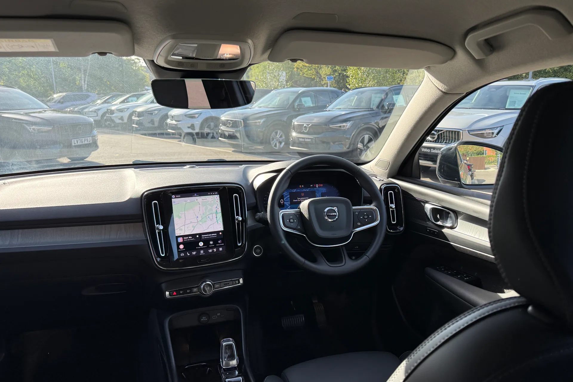 Volvo XC40 thumbnail image number 32