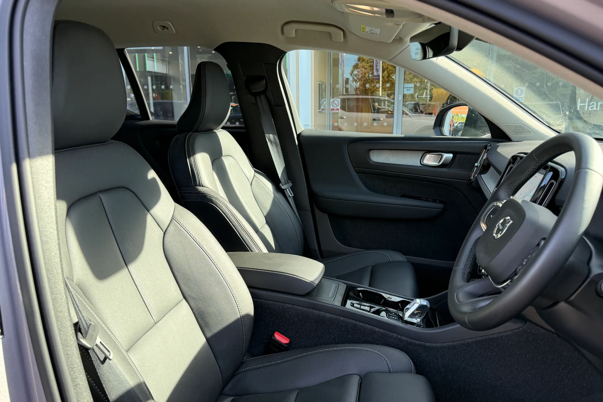 Volvo XC40 thumbnail image number 26