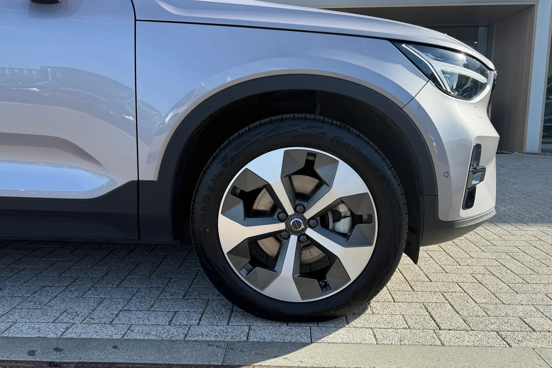 Volvo XC40 thumbnail image number 14