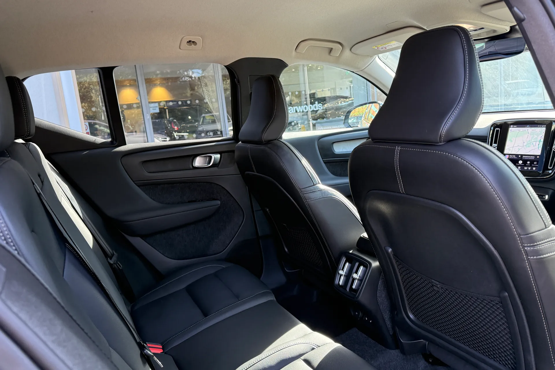 Volvo XC40 thumbnail image number 23
