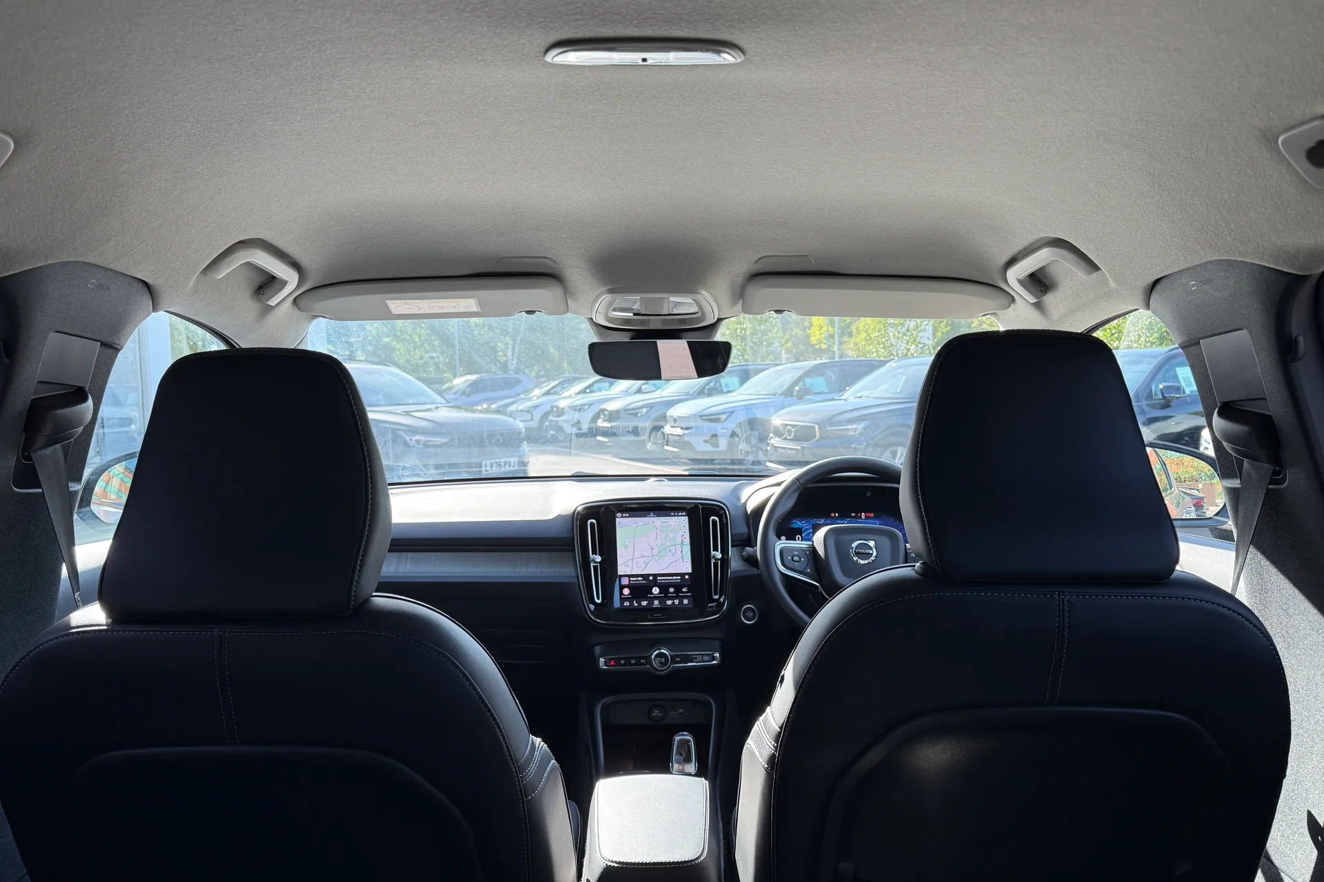 Volvo XC40 thumbnail image number 22