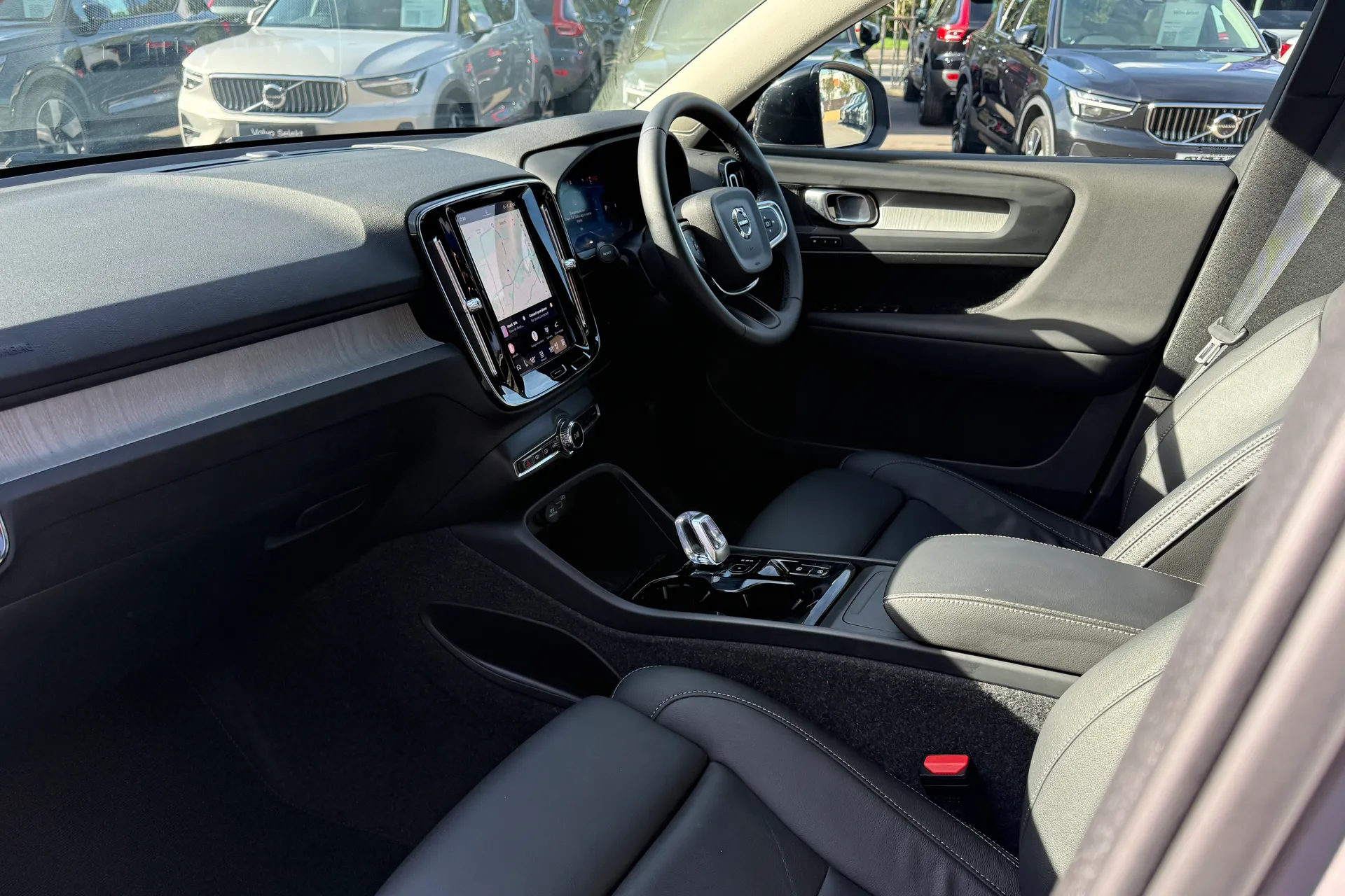 Volvo XC40 thumbnail image number 27