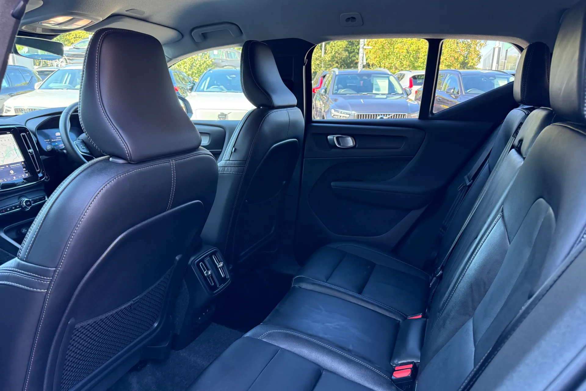 Volvo XC40 thumbnail image number 29