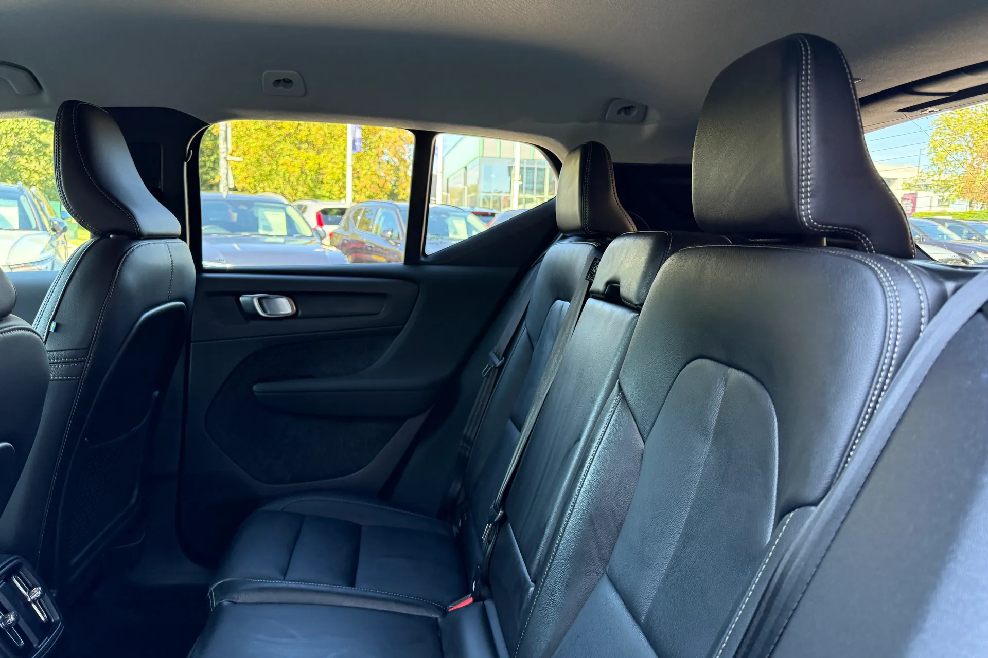 Volvo XC40 thumbnail image number 30