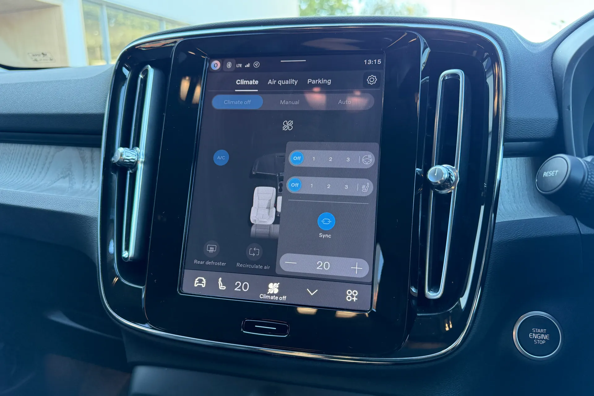 Volvo XC40 thumbnail image number 38