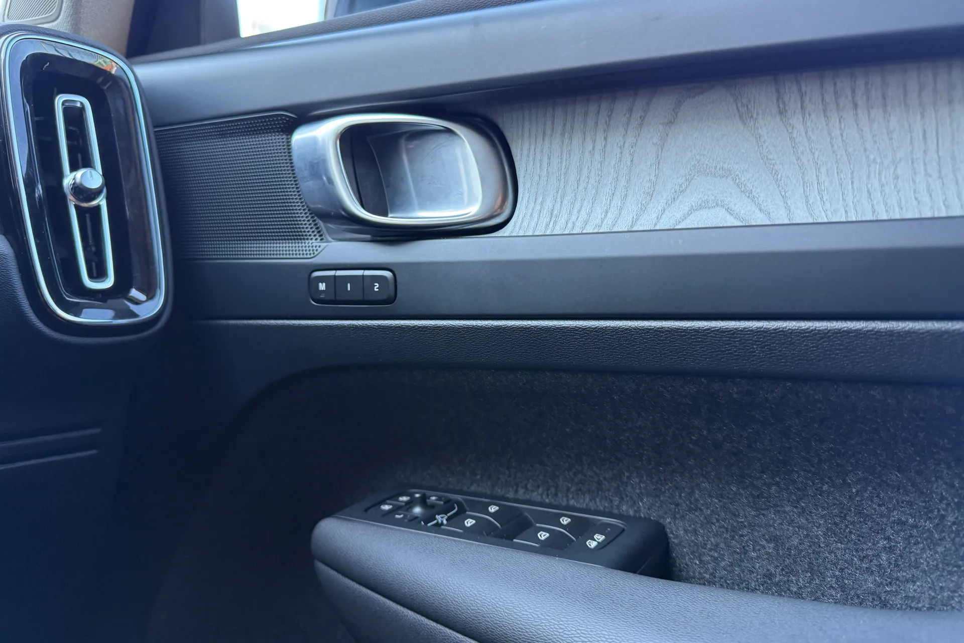 Volvo XC40 thumbnail image number 41