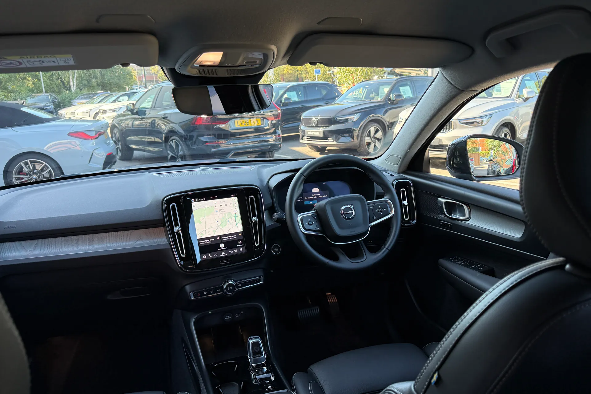 Volvo XC40 thumbnail image number 32