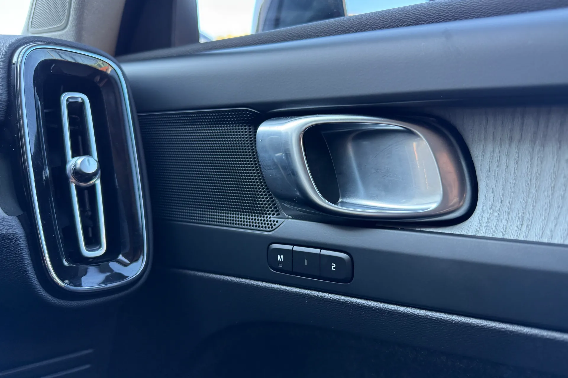 Volvo XC40 thumbnail image number 42