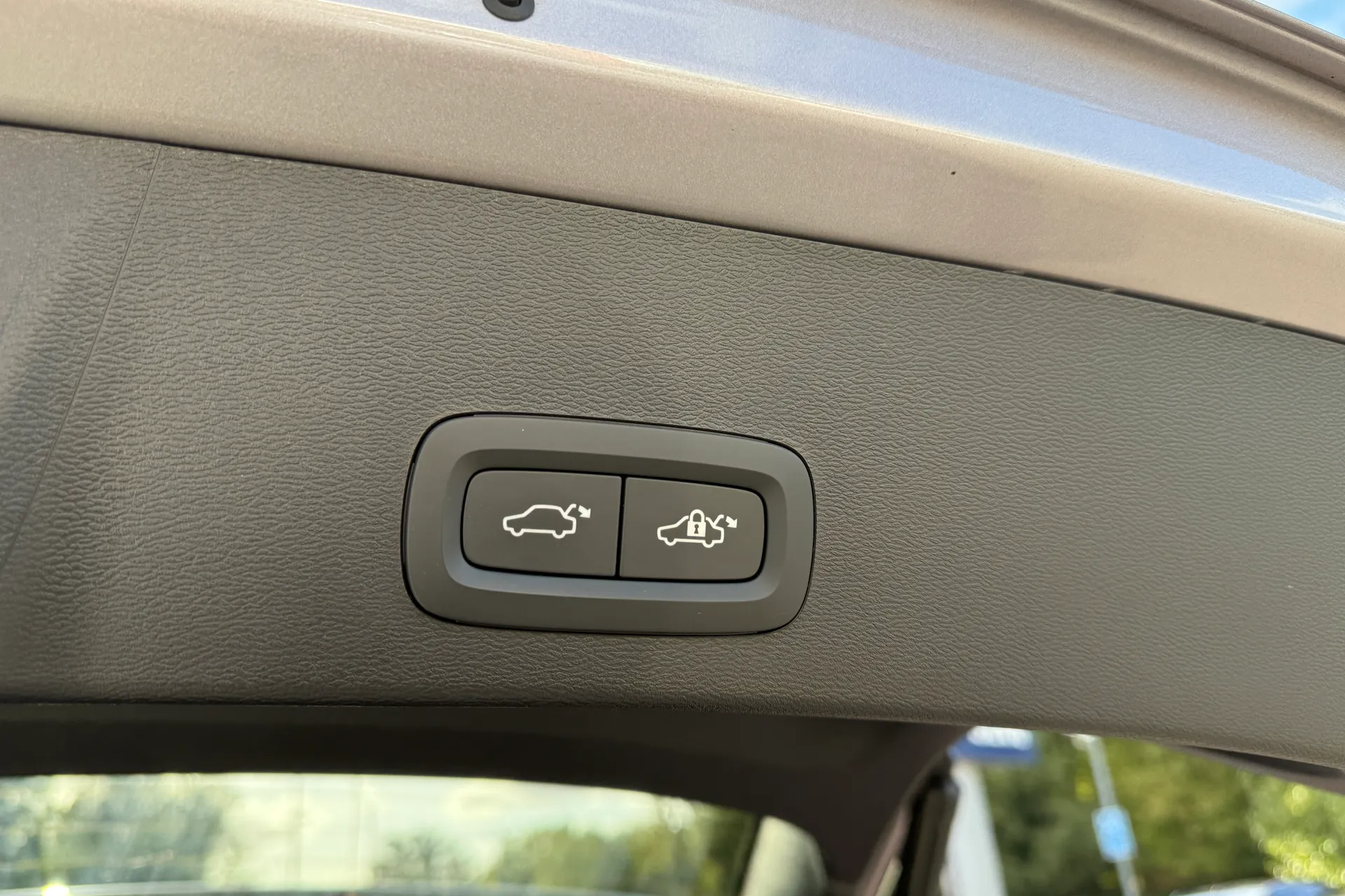 Volvo XC40 thumbnail image number 21