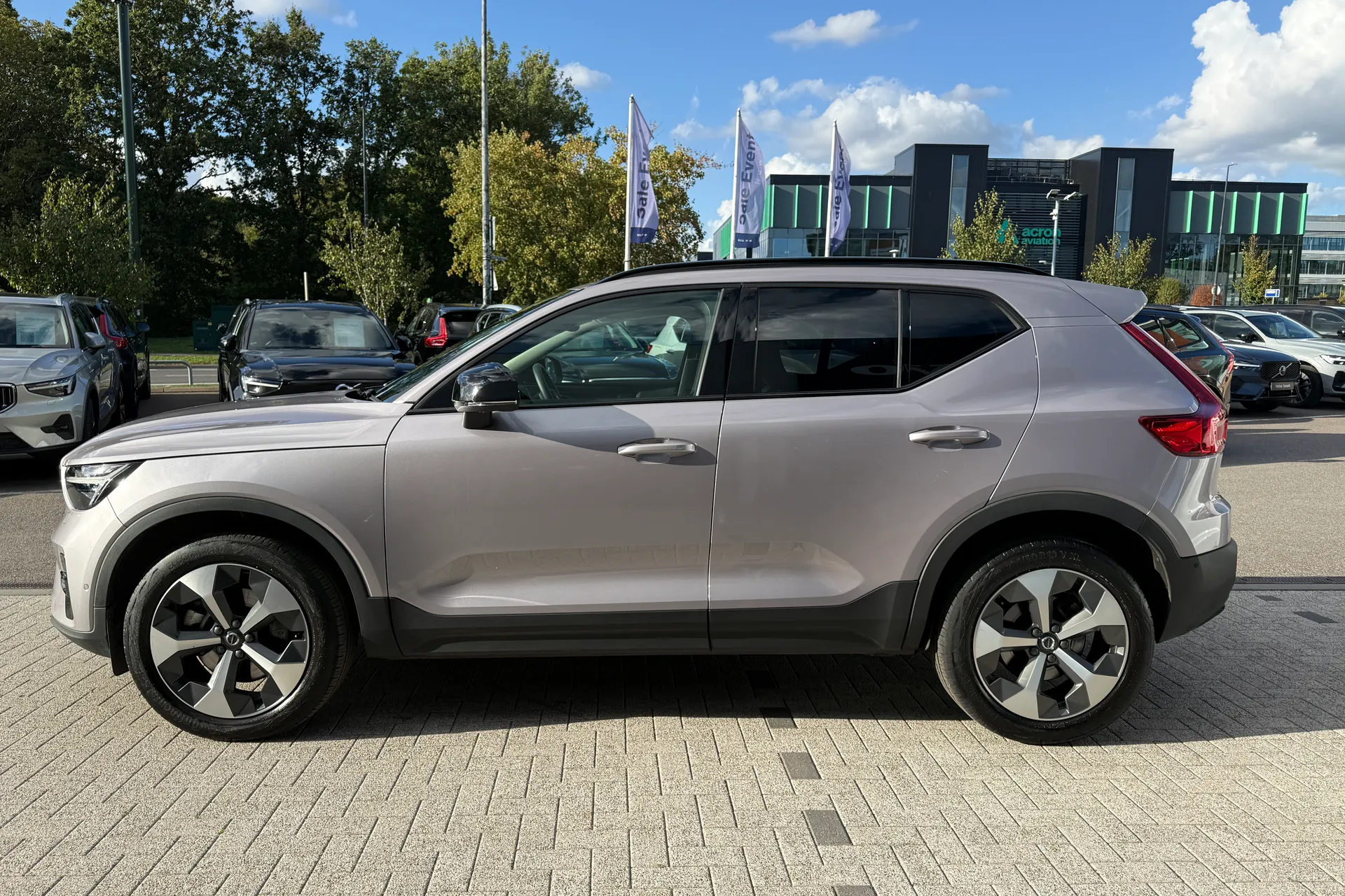 Volvo XC40 thumbnail image number 11