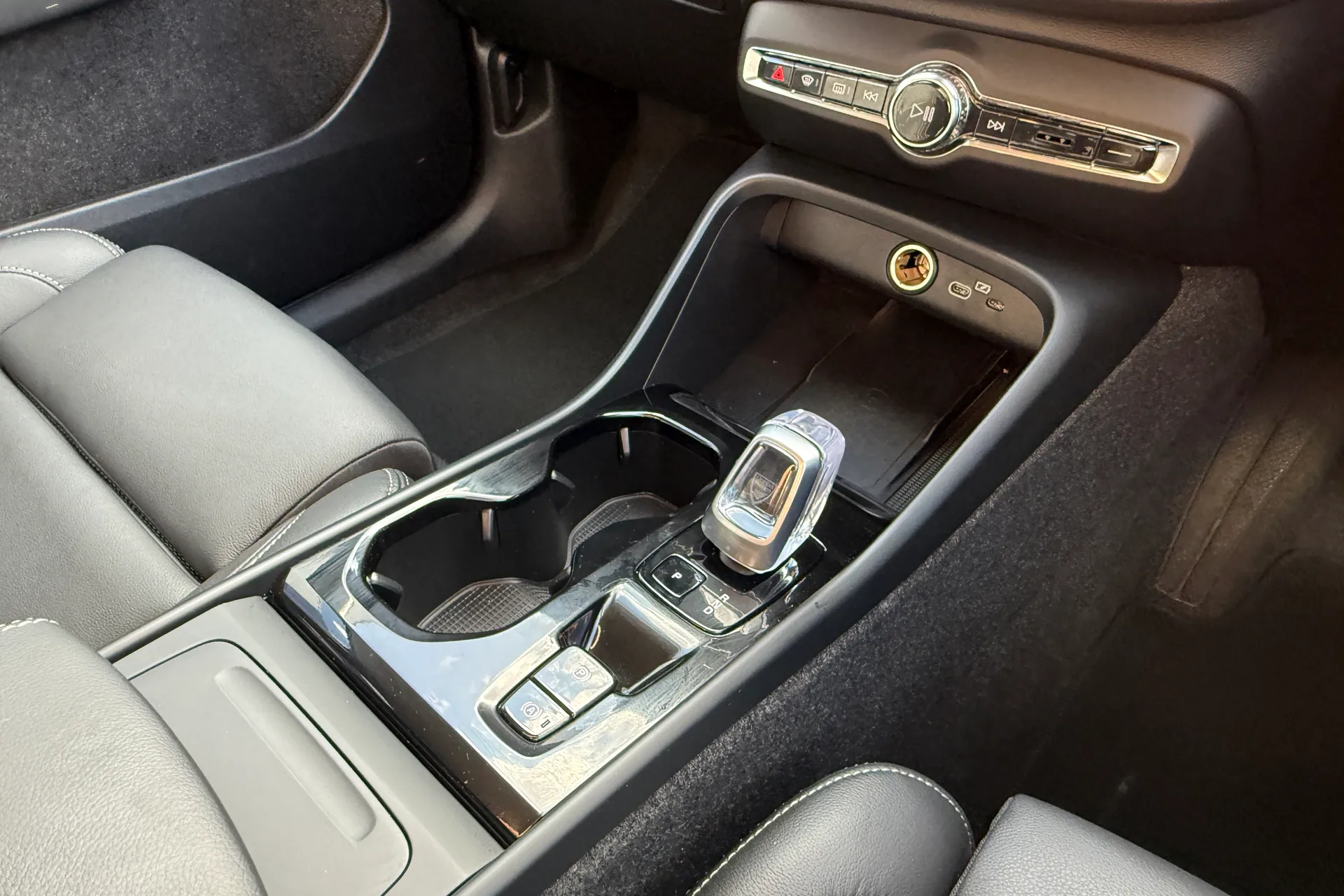 Volvo XC40 thumbnail image number 42