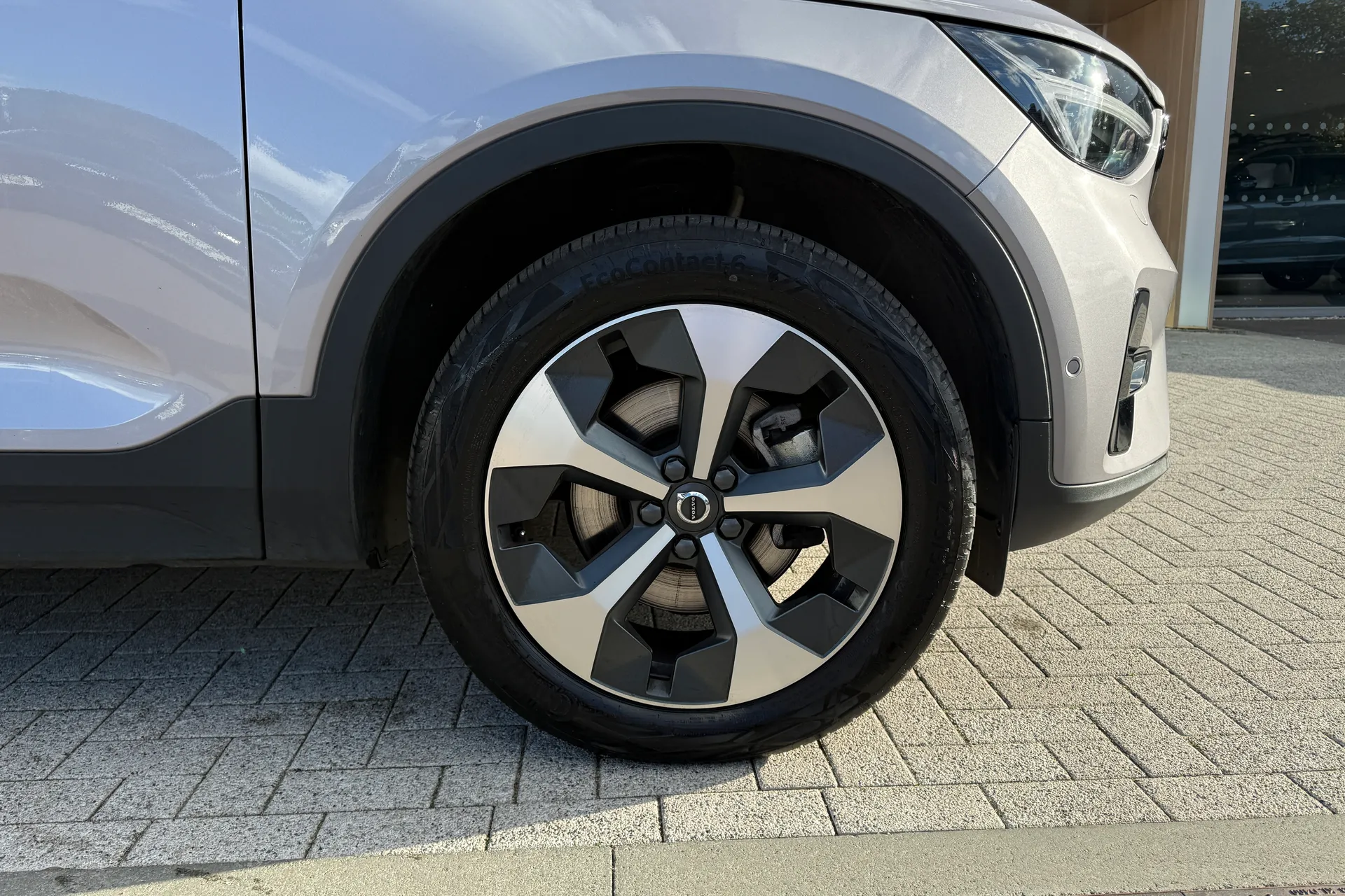 Volvo XC40 thumbnail image number 14