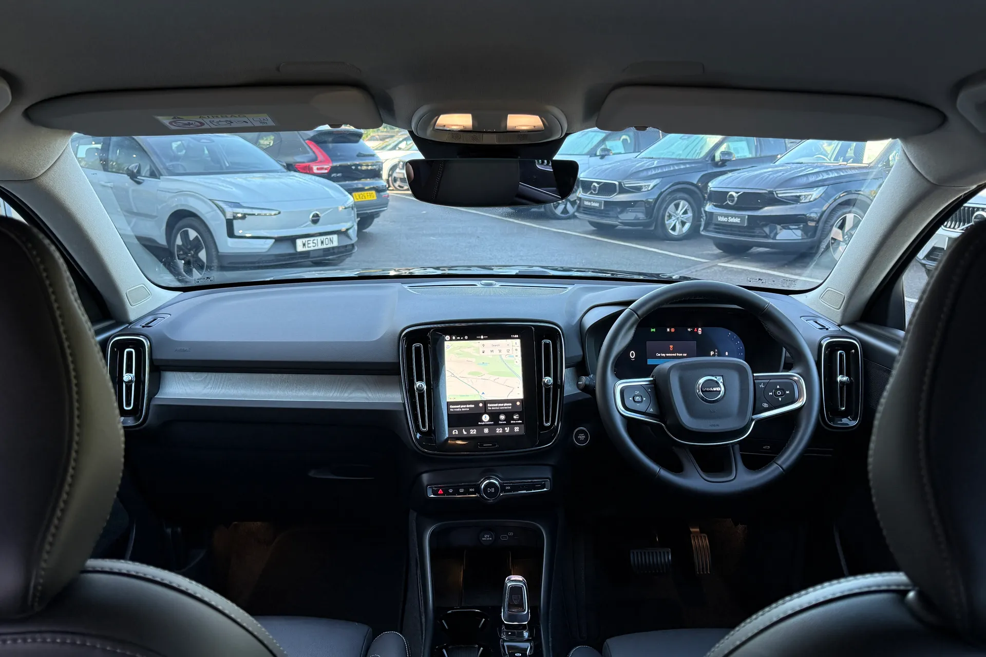Volvo XC40 thumbnail image number 3