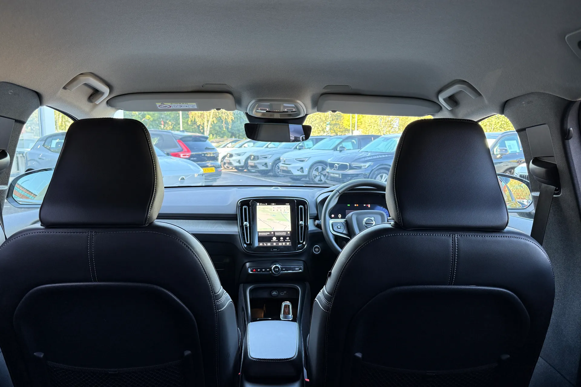 Volvo XC40 thumbnail image number 23