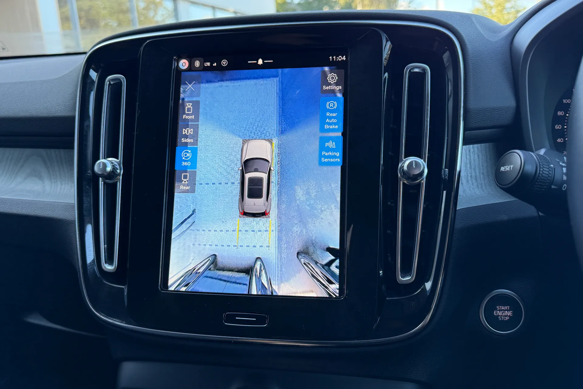 Volvo XC40 thumbnail image number 41
