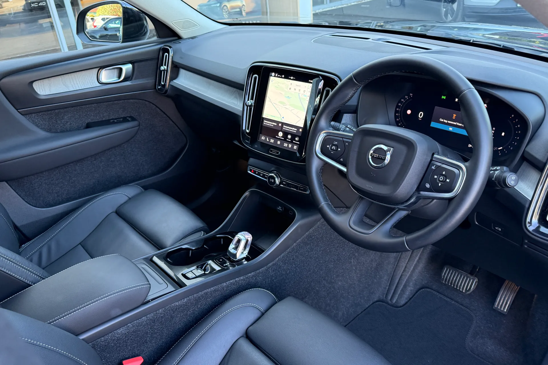 Volvo XC40 thumbnail image number 6