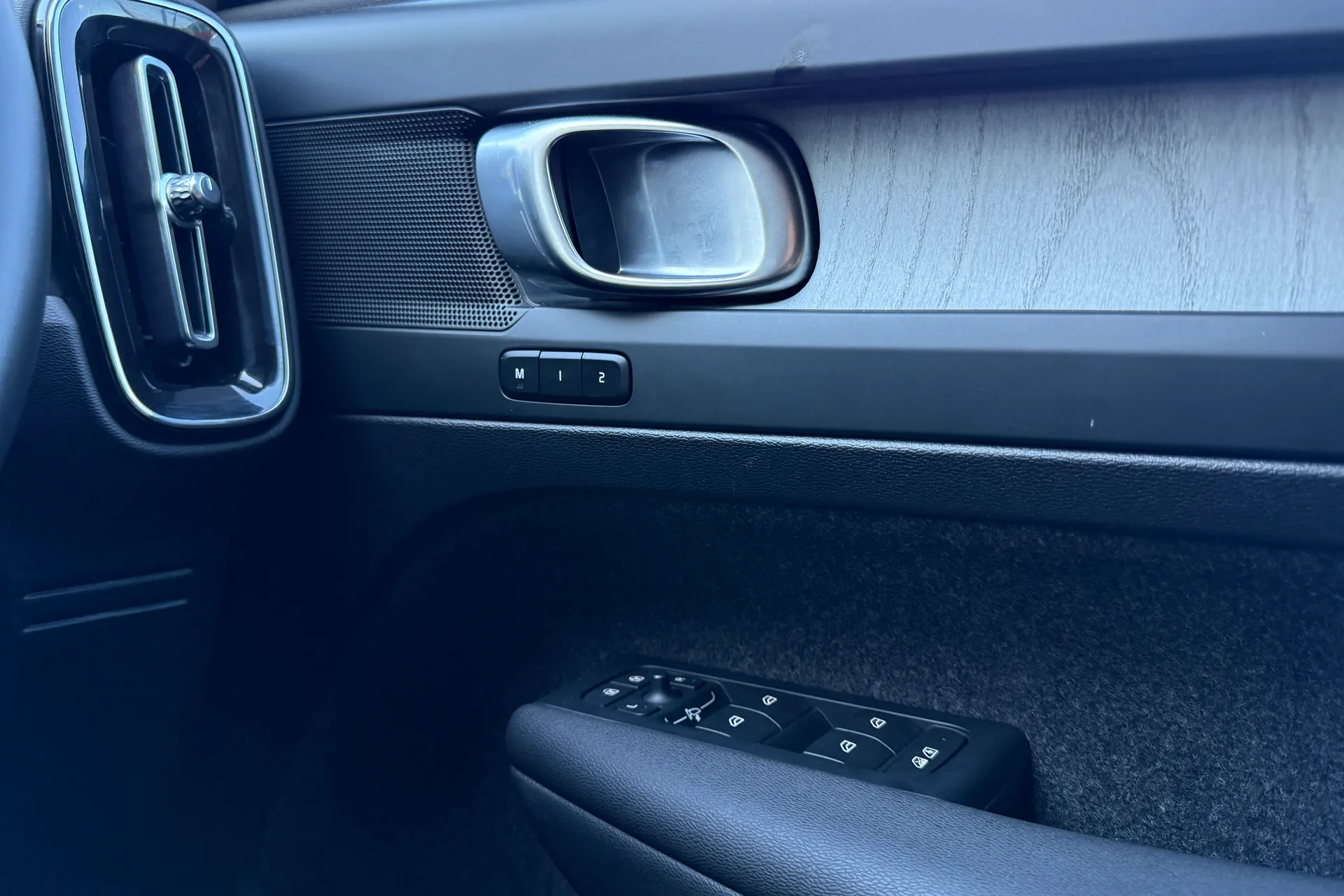 Volvo XC40 thumbnail image number 42