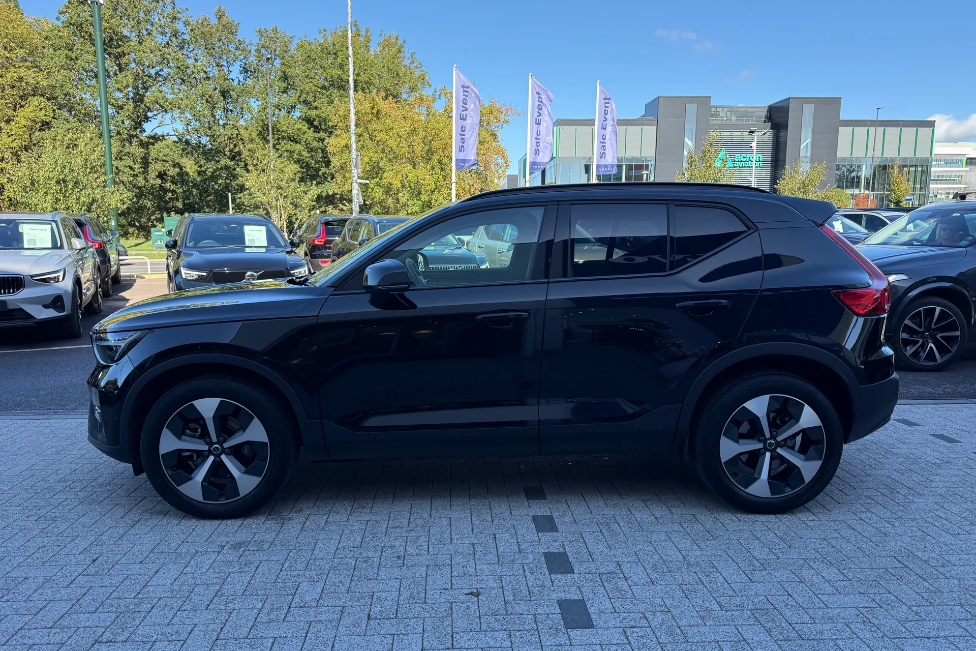 Volvo XC40 thumbnail image number 11