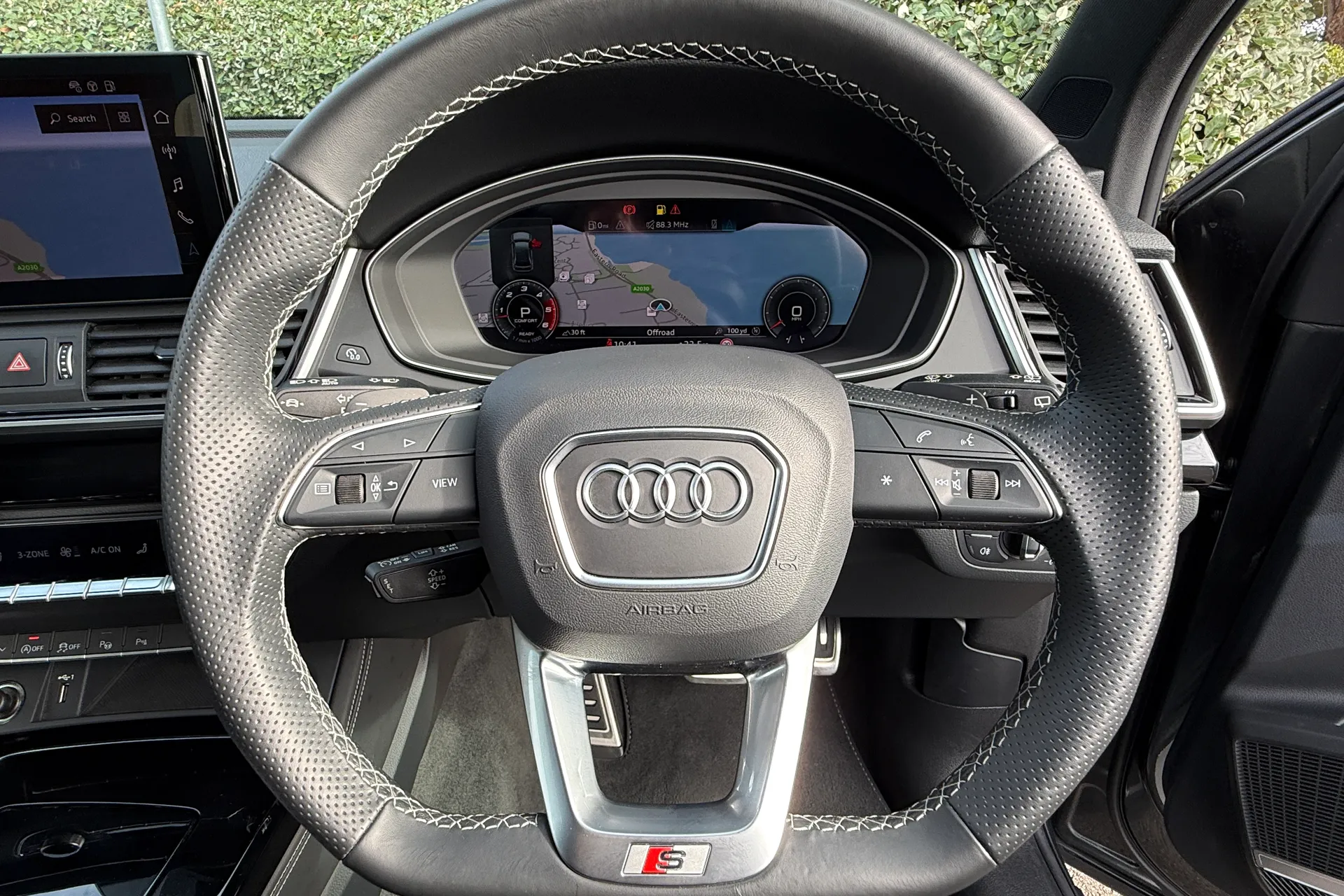 Audi Q5 thumbnail image number 28